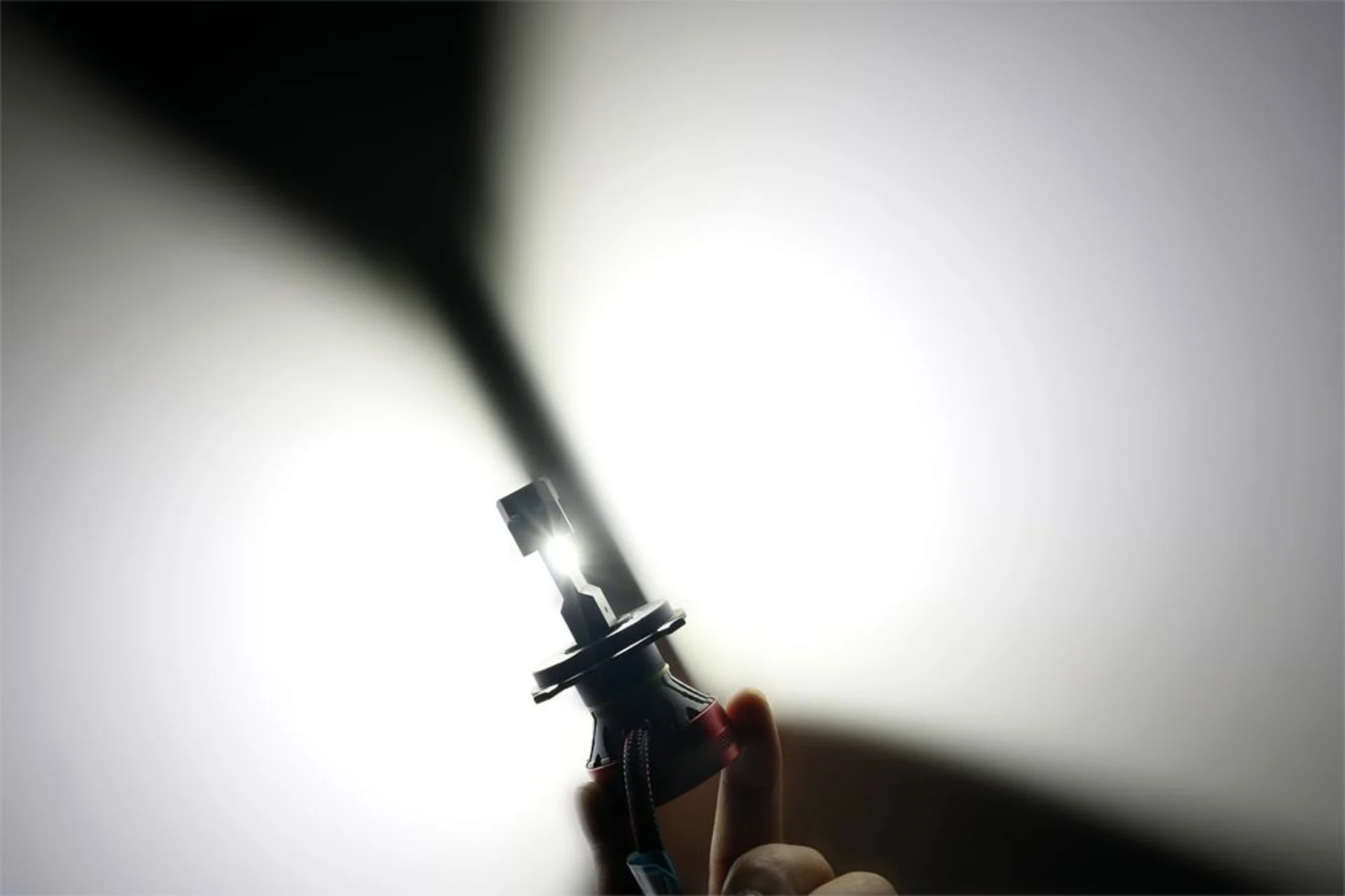 2 Stk. H4-LED Lampen 12 V 5’000 lm