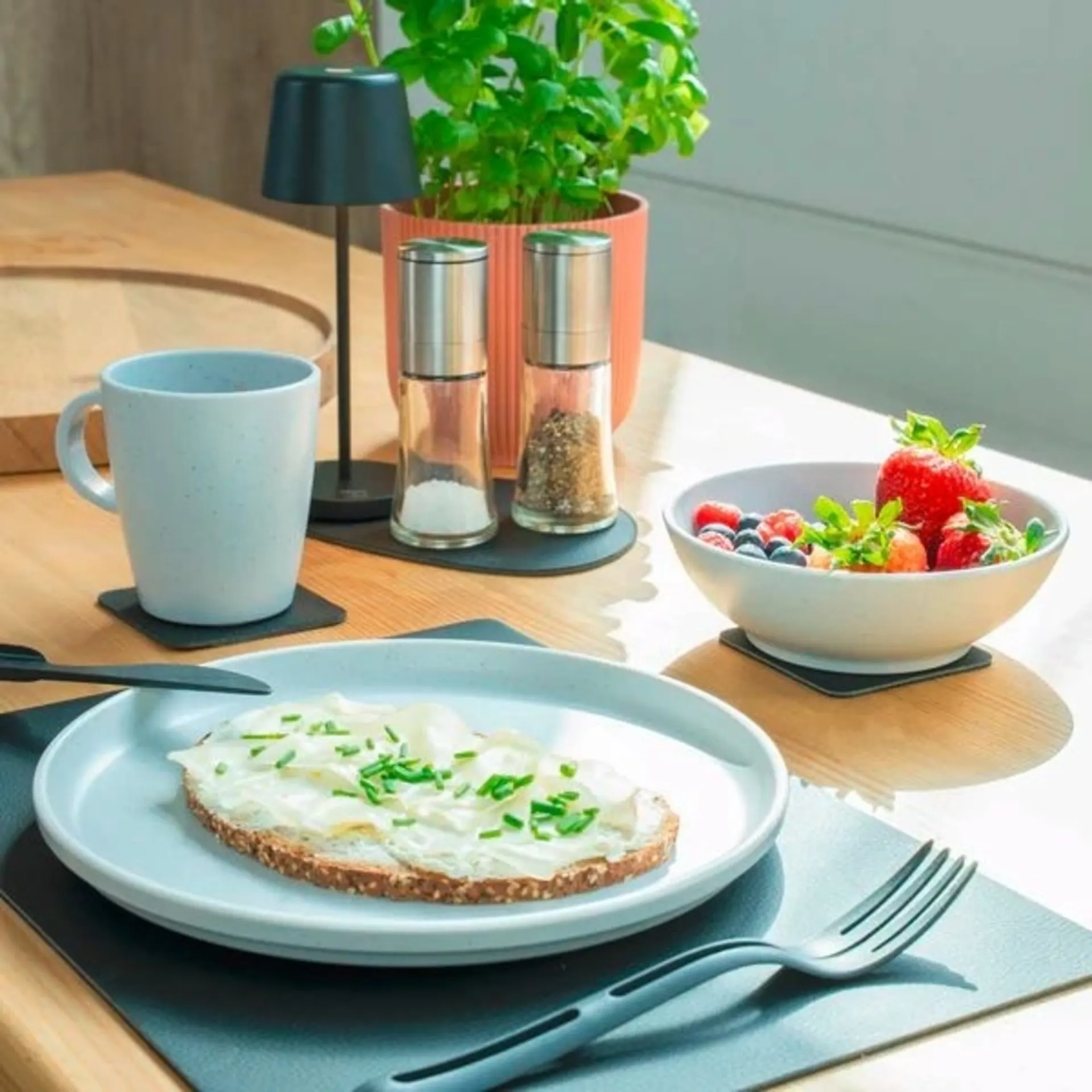 Service de table magnétique Silwy Brunner Dolomit en plastique, 11 pièces, pour 2 personnes, blanc Service de table magnétique Silwy Brunner Dolomit en plastique, 11 pièces, pour 2 personnes, blanc