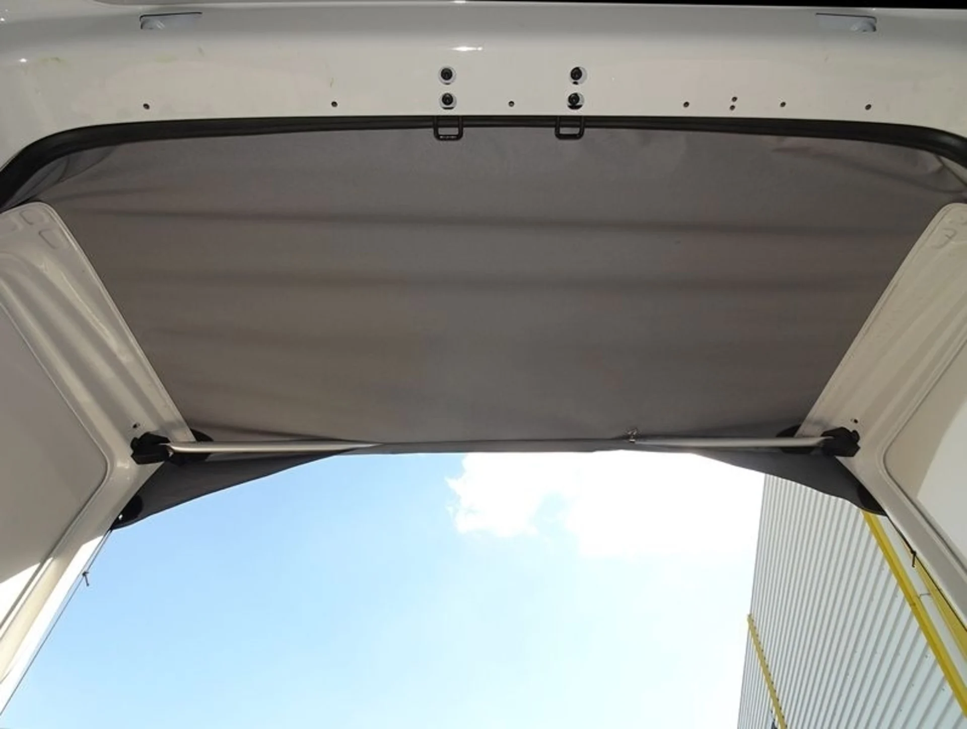VW T5/T6/T6.1 Heck-Sonnendach mit Flügeltüren