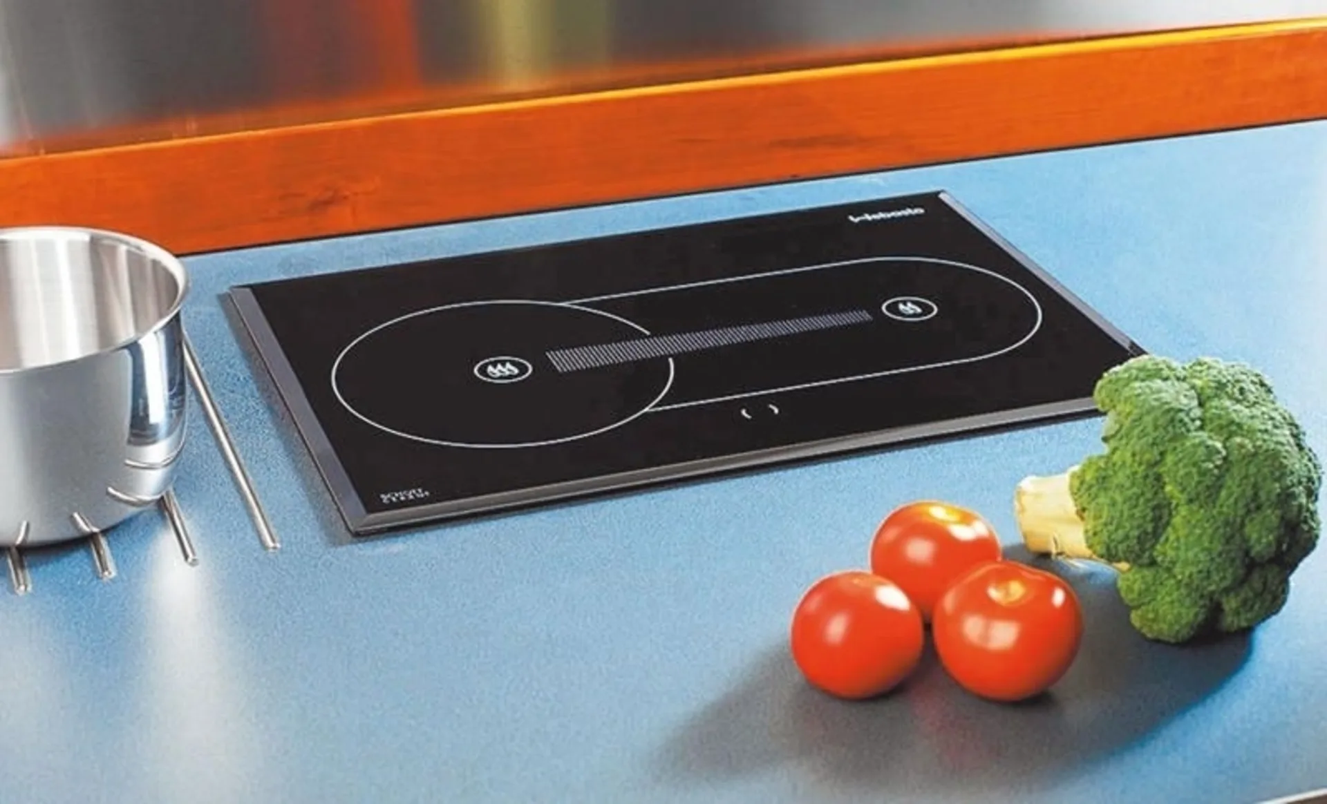 Diesel-Kochfeld für Reisemobile mit Glaskeramik-Oberfläche und Webasto Diesel Cooker X 100, 12V