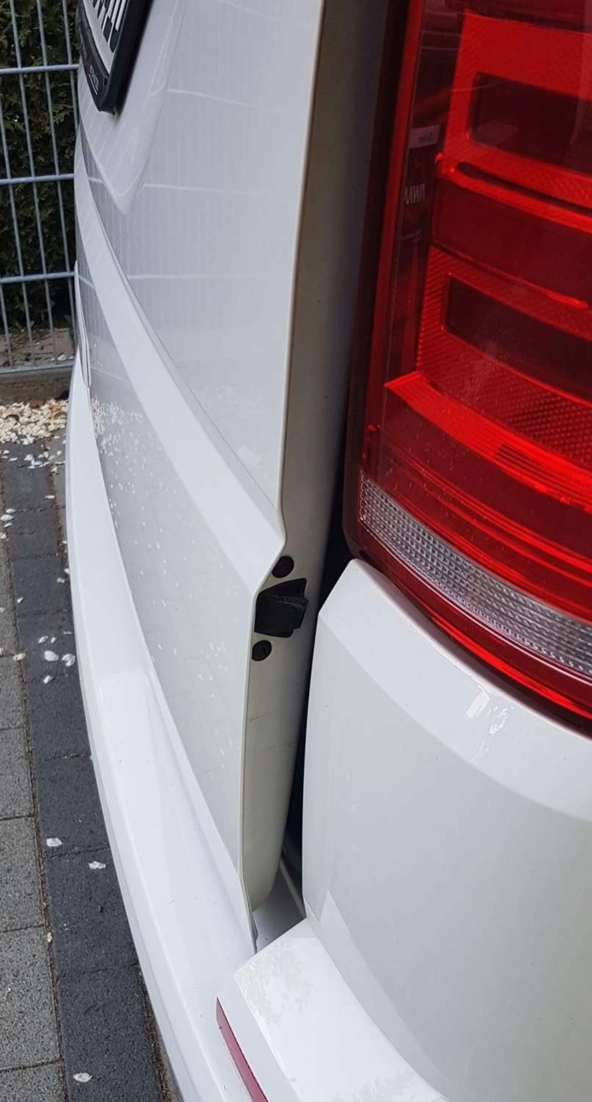 BusBoxx Heckklappenaufsteller VW T5 / T6 / T6.1