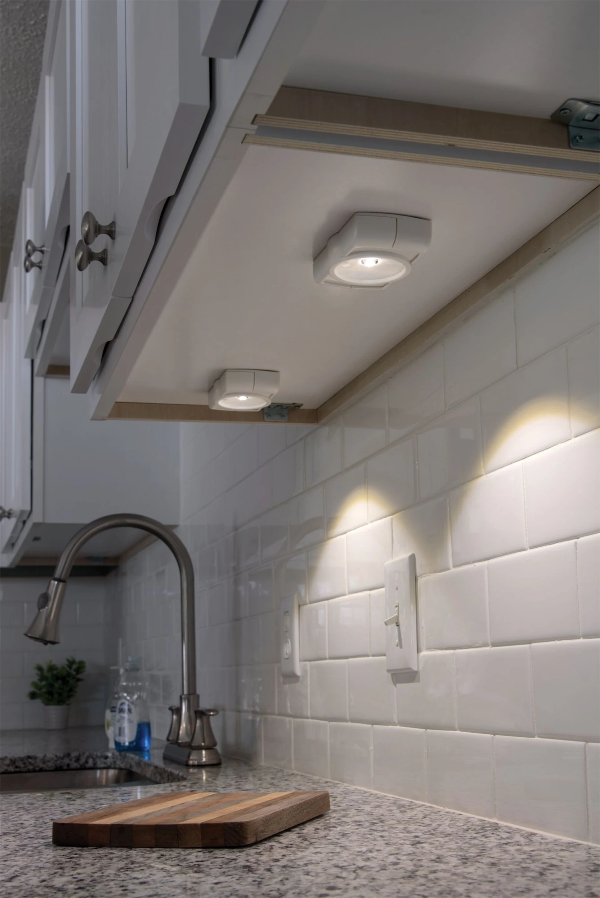 Mr. Beams MB850 Luminaire LED sous armoire avec Bew