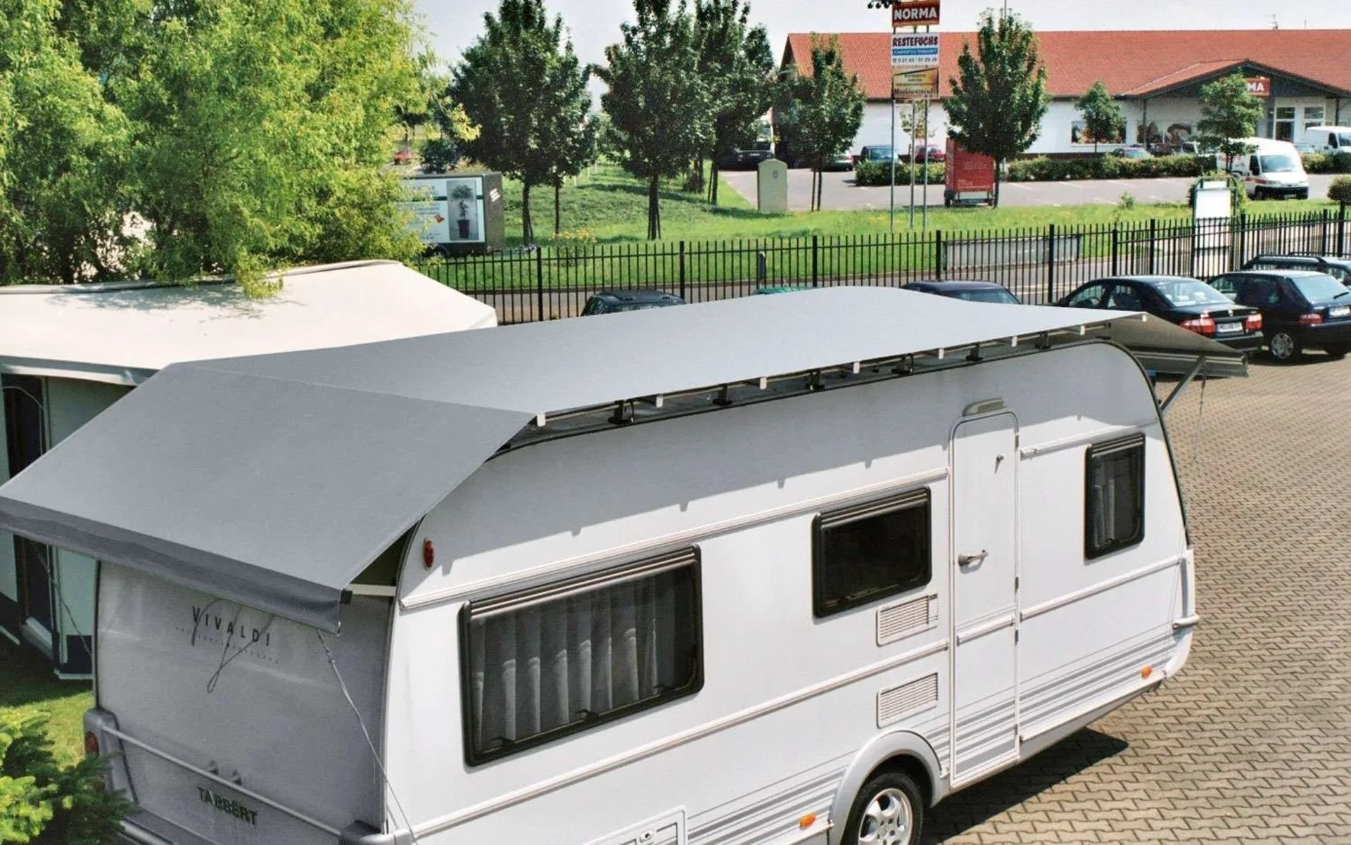 Nellen Zelte Wohnwagen Schutzdach Typ 1 601 - 650