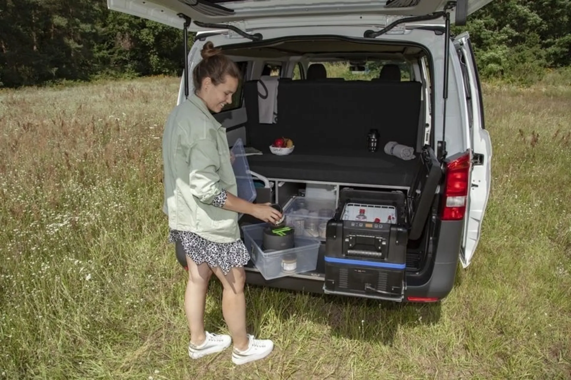 Reimo CampingBox für VW T6.1/T6/T5 und Mercedes Benz Vito mit Weekender Sitzbank