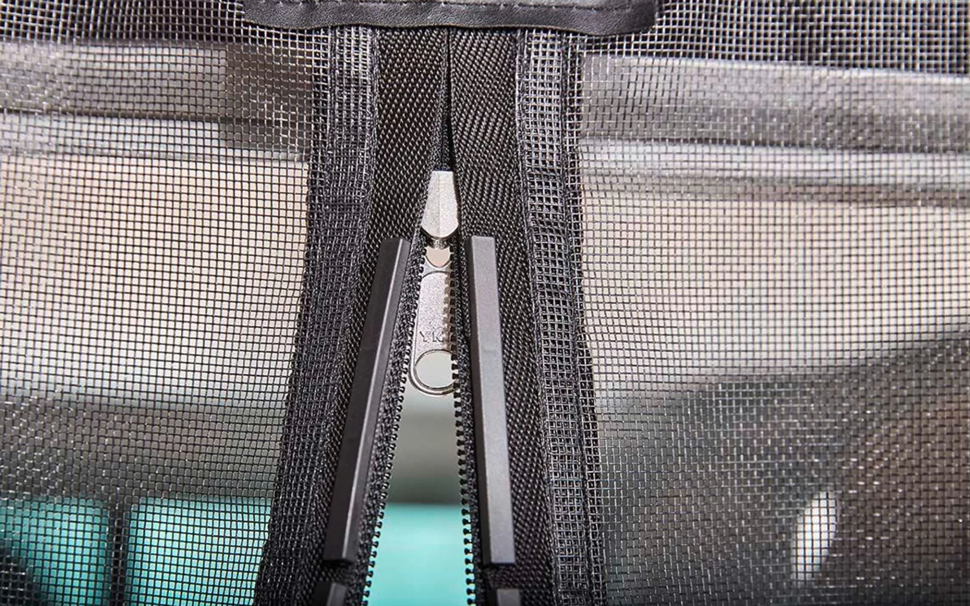 Moustiquaire VanQuito MB Classe V 2014 / Vito / Marco Polo avec fermeture éclair magnétique pour porte coulissante standard Moustiquaire VanQuito MB Classe V 2014 / Vito / Marco Polo avec fermeture éclair magnétique pour porte coulissante standard