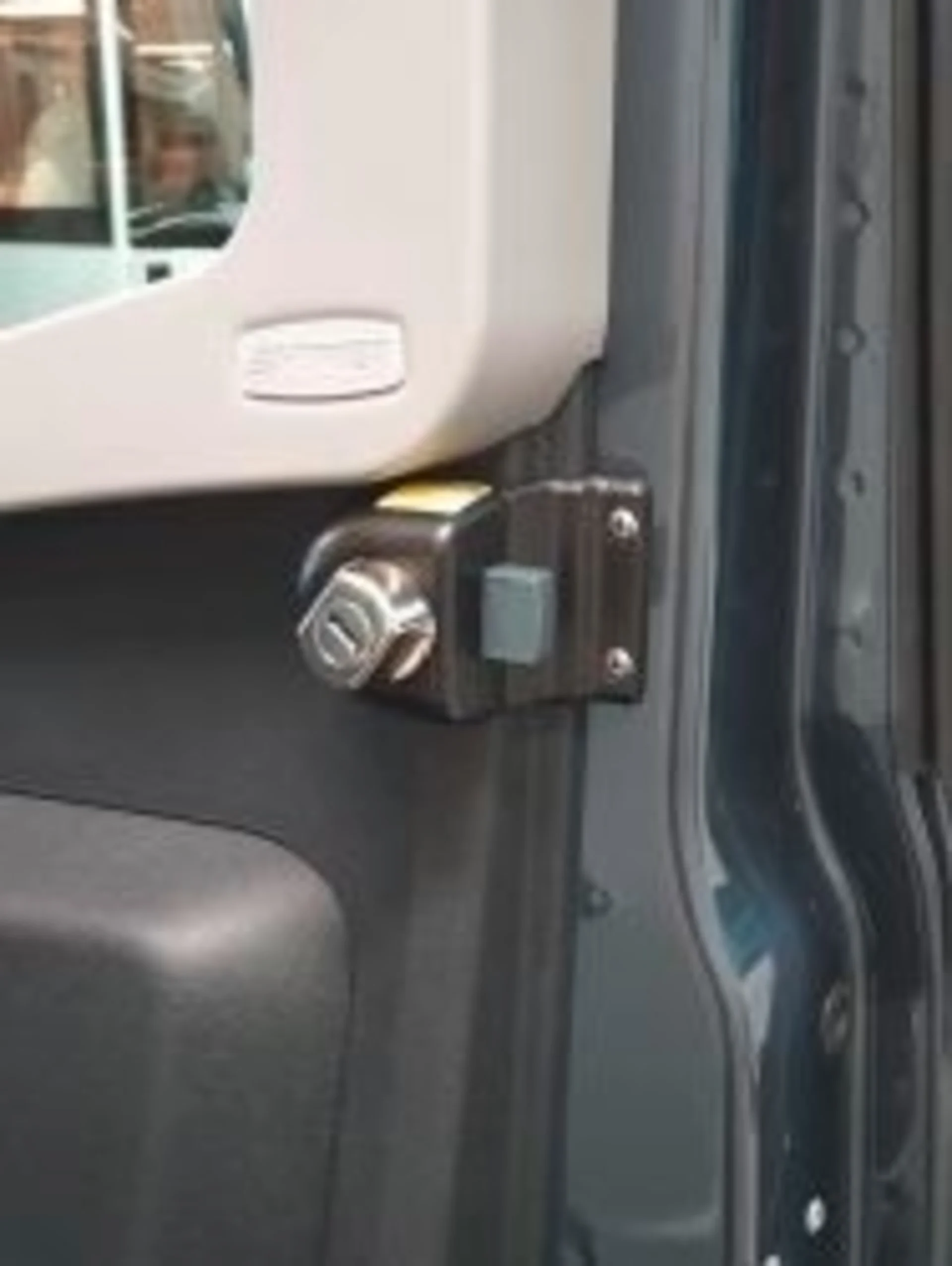 HEOSystem-Paket gleichschließend für Mercedes Sprinter+ 3 Zusatzschlösser HEOSystem-Paket gleichschließend für Mercedes Sprinter+ 3 Zusatzschlösser