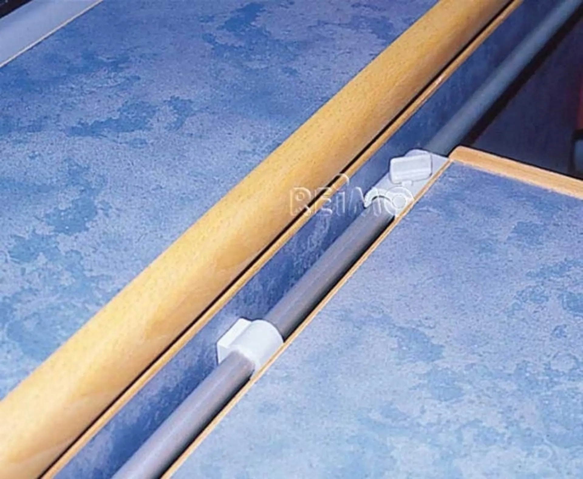 Tischgleitschiene zur Wandmontage