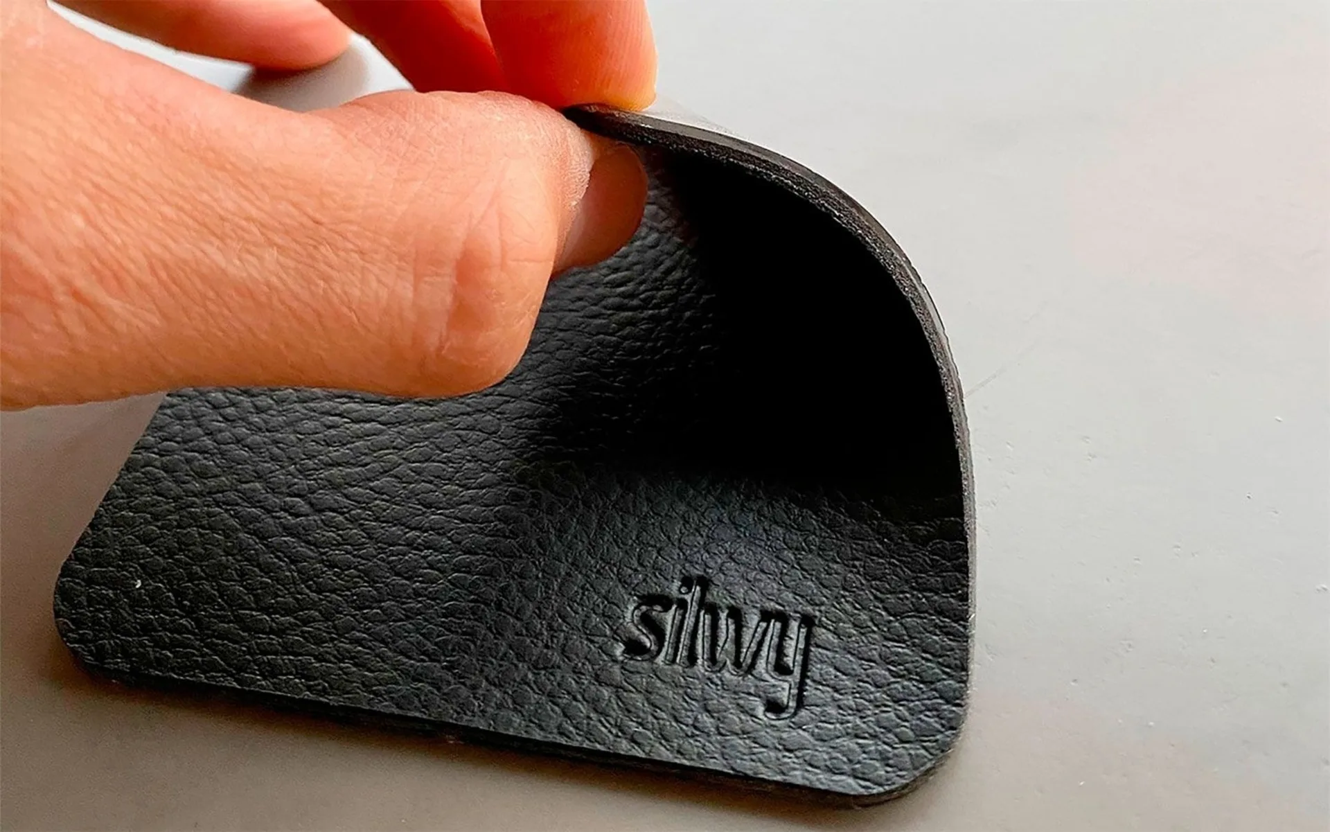 silwy® Magnet-Bier-Kristallgläser mit Untersetzer 4-tlg. (330 ml)