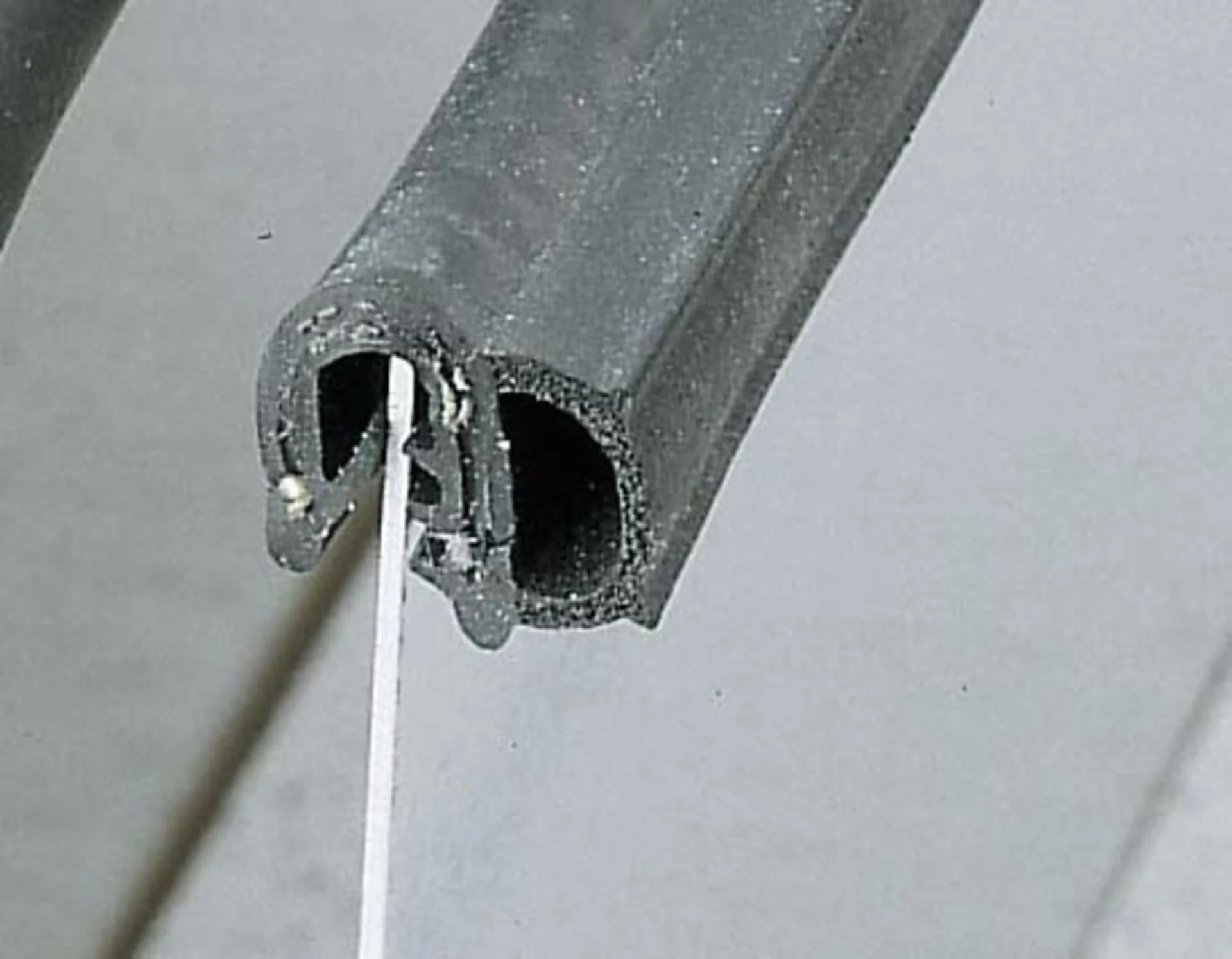 Universal Dichtprofil mit seitlichem Wulst für Kabinentüren und Fenster (50m)