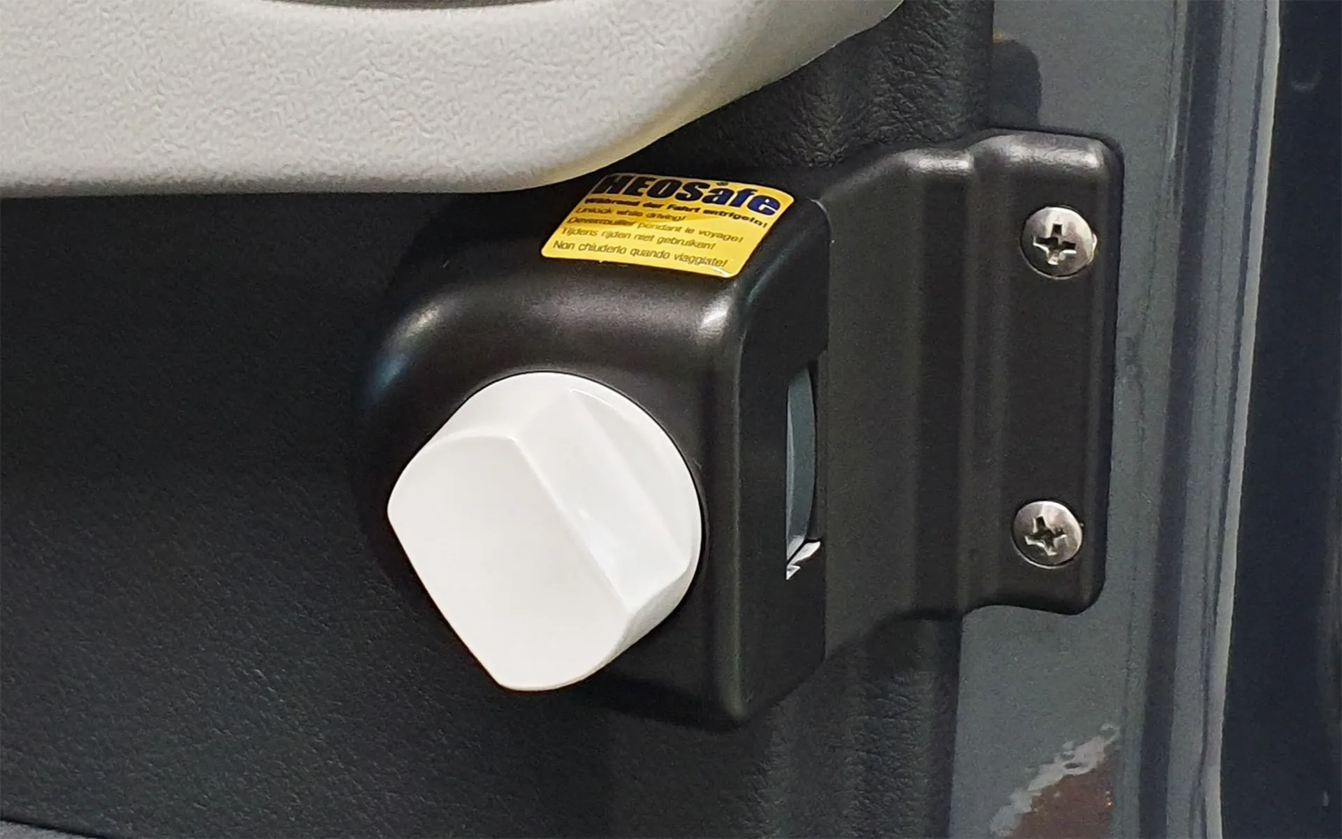 HEOSafe Mercedes Sprinter ab Bj. 2018 Diebstahlschutzschlösser 2 Stück mit Arretierung