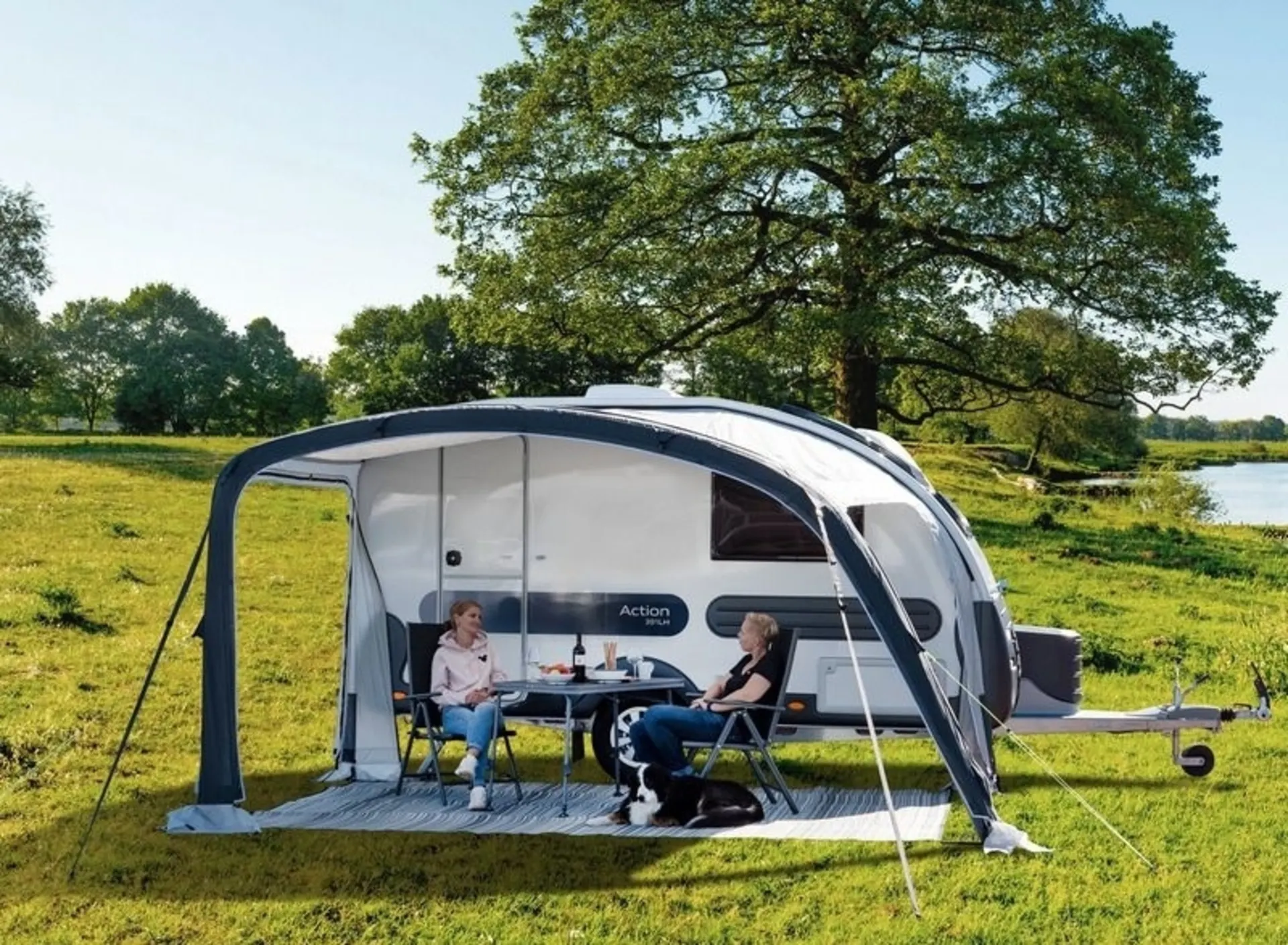 Adria Action Air 391 - Luft-Sonnensegel und Vorzelt