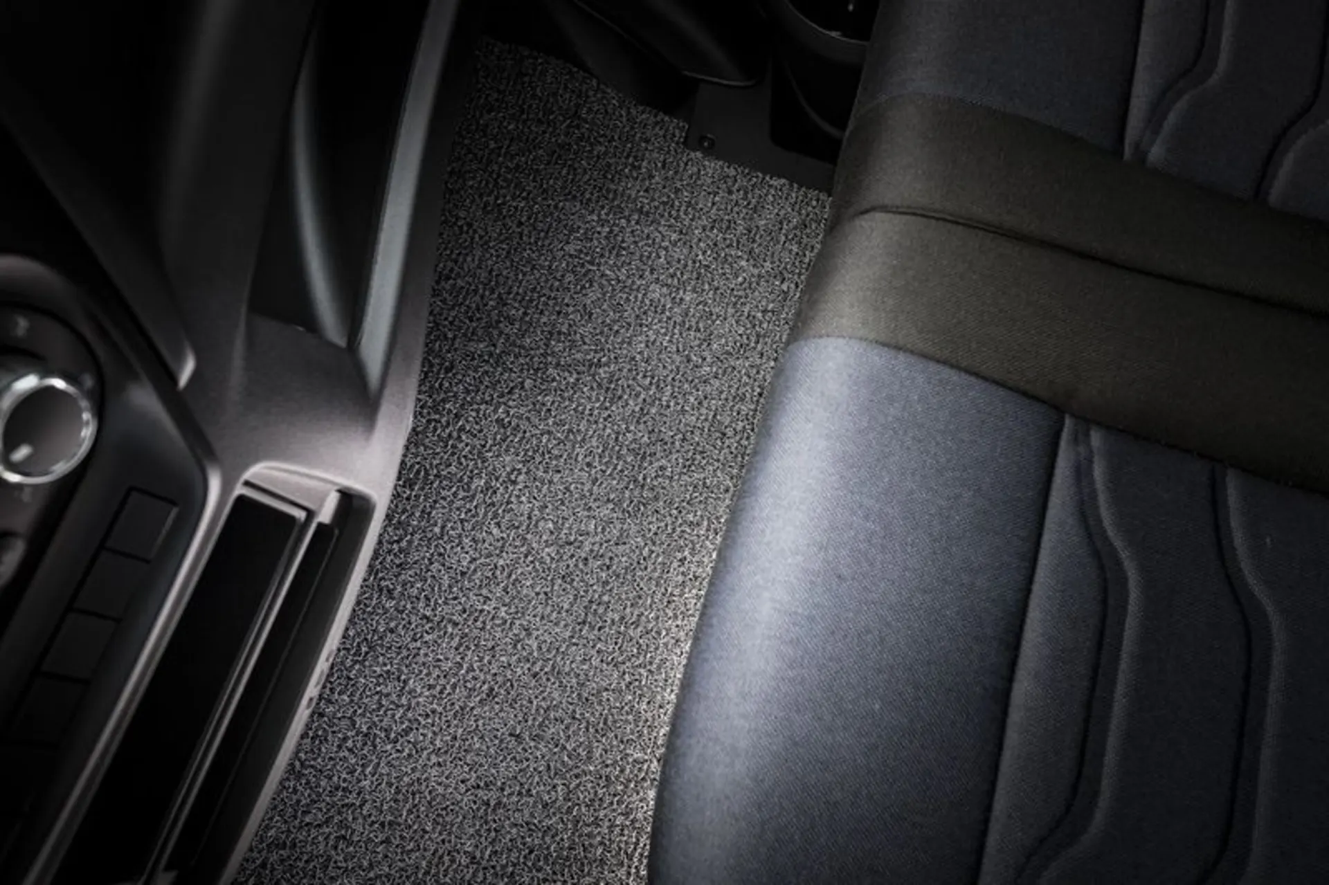 Fussmatte aus Weich-PVC für Mercedes Sprinter 2006-2018, 10 mm stark mit Antirutsch-Unterseite