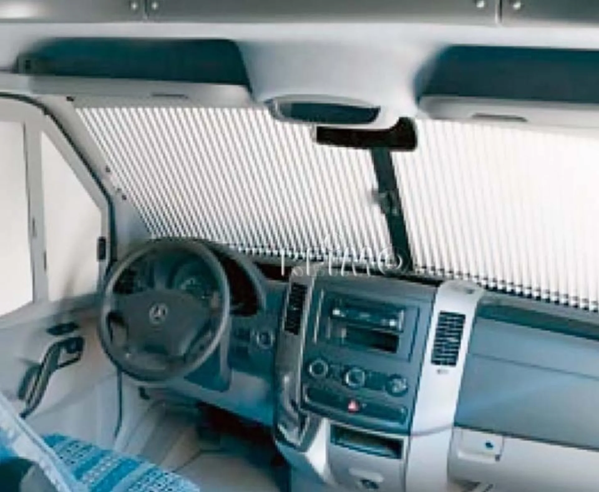 Remis REMIfront III Obscurcissement de la cabine Pare-brise Mercedes Benz Sprinter (année de construction 2006 - 2018) et VW Crafter (année de construction 2006 - 2016) Pied de rétroviseur coudé