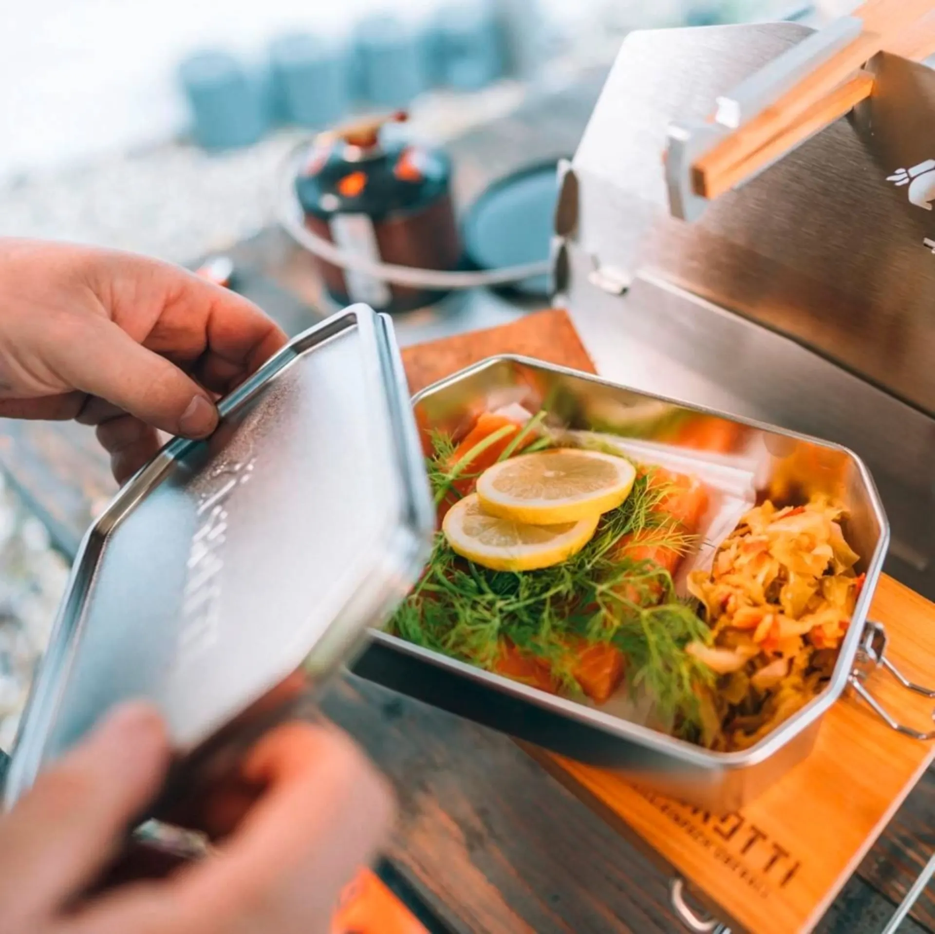Skotti Multifunktionsbox Boks für Skotti Grill inklusive Hebezange 2,5 Liter Skotti Multifunktionsbox Boks für Skotti Grill inklusive Hebezange 2,5 Liter