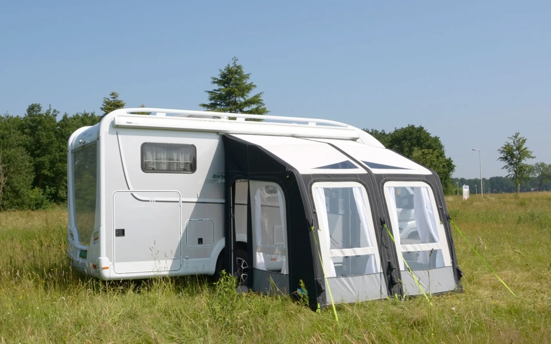 Kampa Dometic Rally Air Pro 260 XL aufblasbares Reisemobilvorzelt