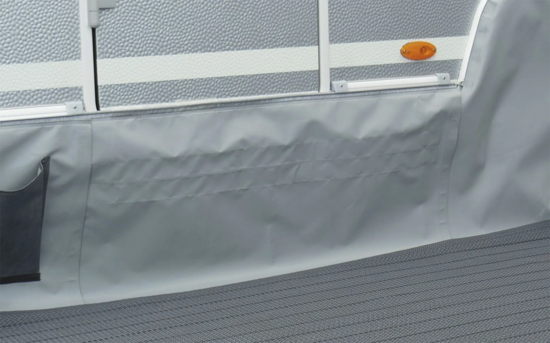 Hindermann Universal Bodenschürze für Wohnwagen / Caravan 500 cm