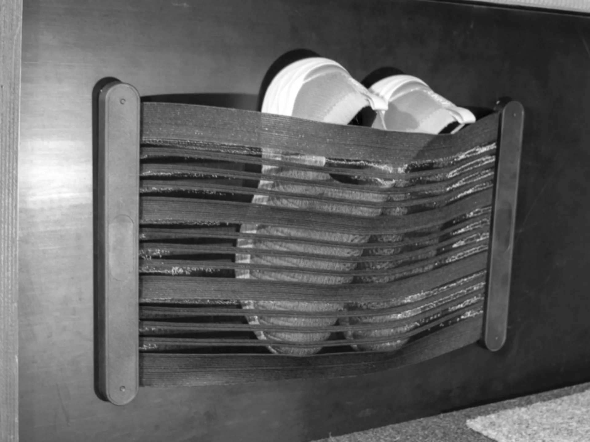 Filet de rangement noir avec 35 cm d'espace de rangement