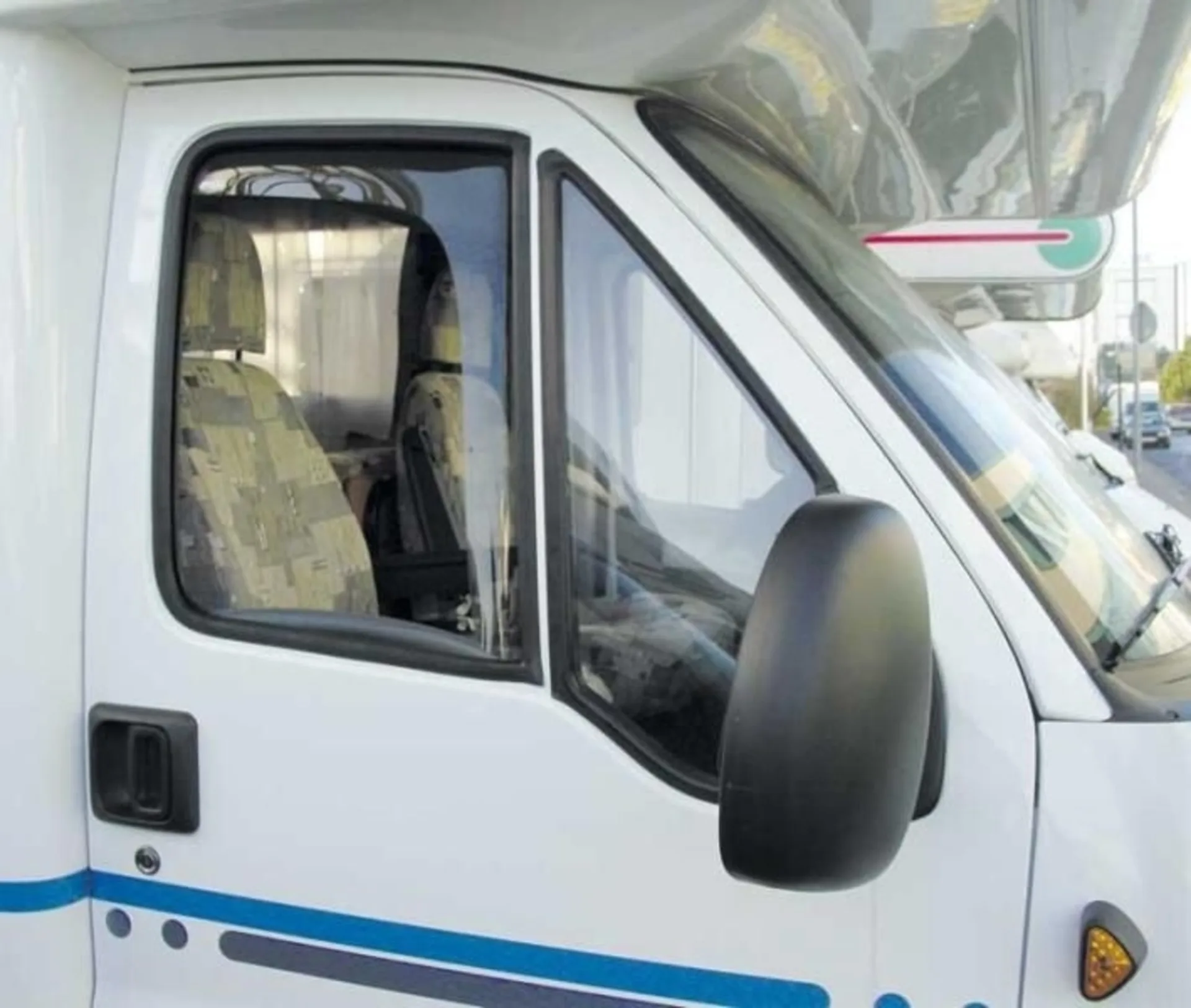 Regen- und Windabweiser für Fiat Ducato, Peugeot Boxer und Citroen Jumper ab Baujahr 2007