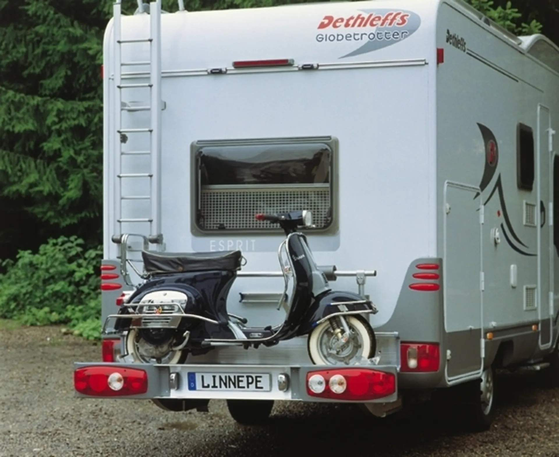Porte-moto léger avec une charge utile élevée