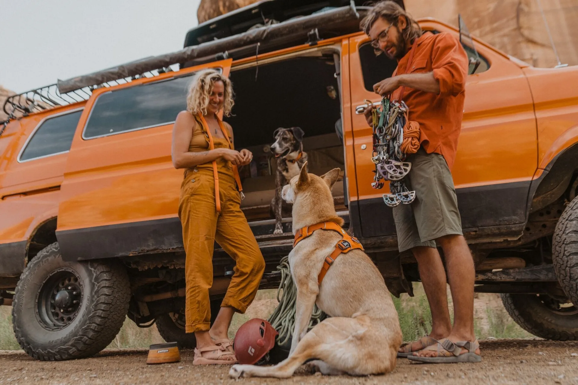 Ruffwear Front Range gepolstertes Hundegeschirr Campfire Orange S