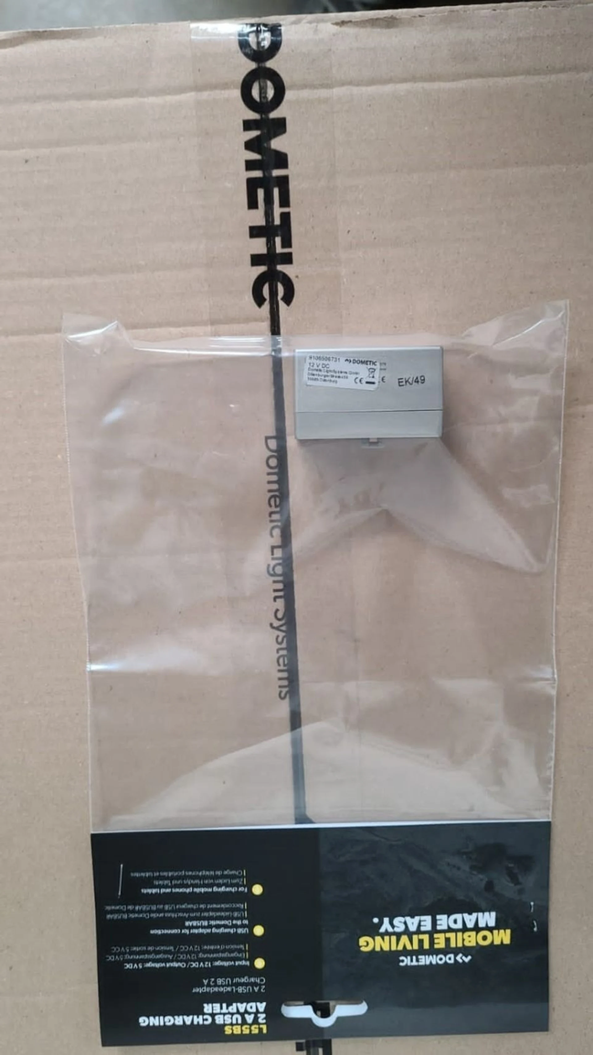 Dometic L55BS Stromschienen-USB 2A Abdeckung silber