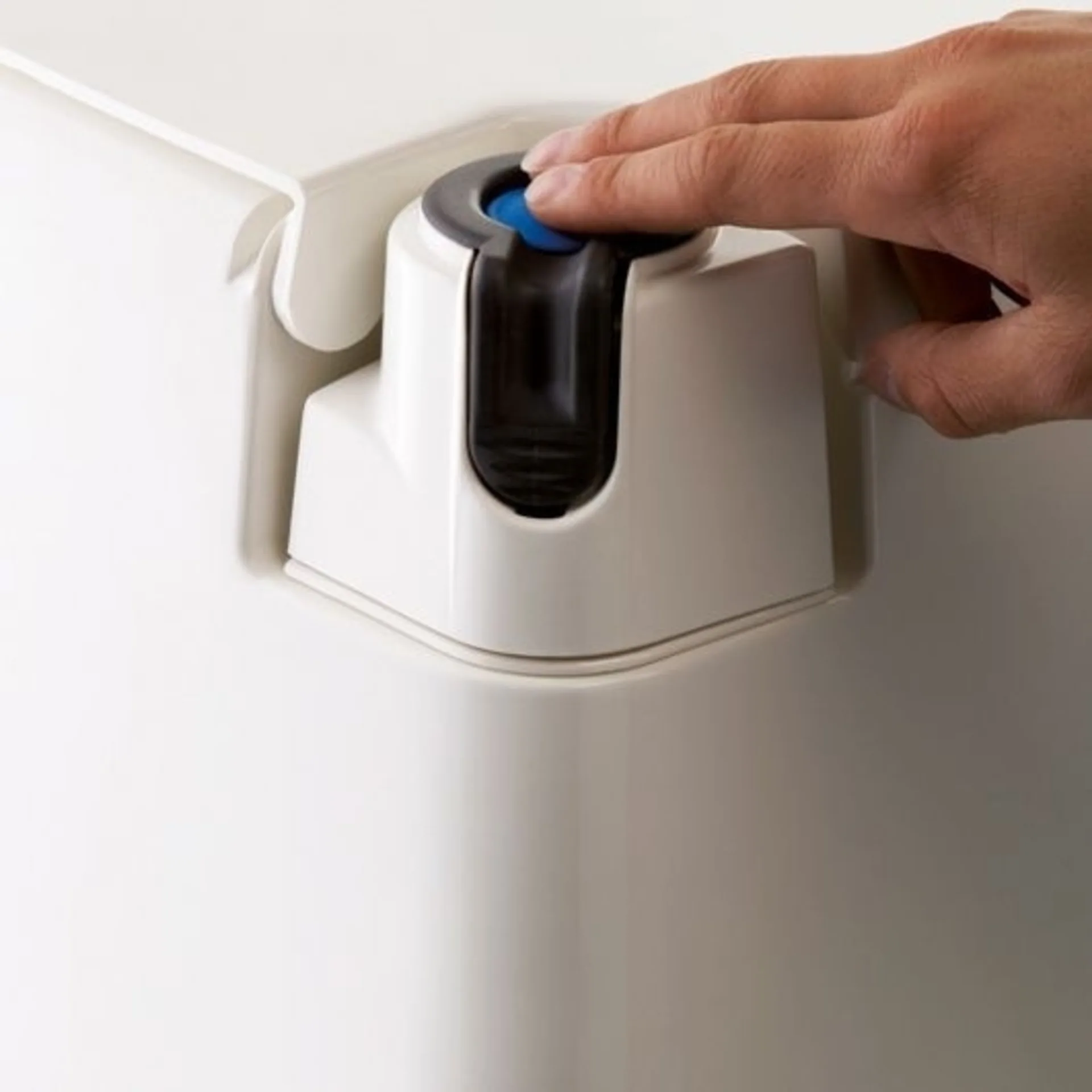 Pompe de rechange Thetford adaptée au Porta Potti 465