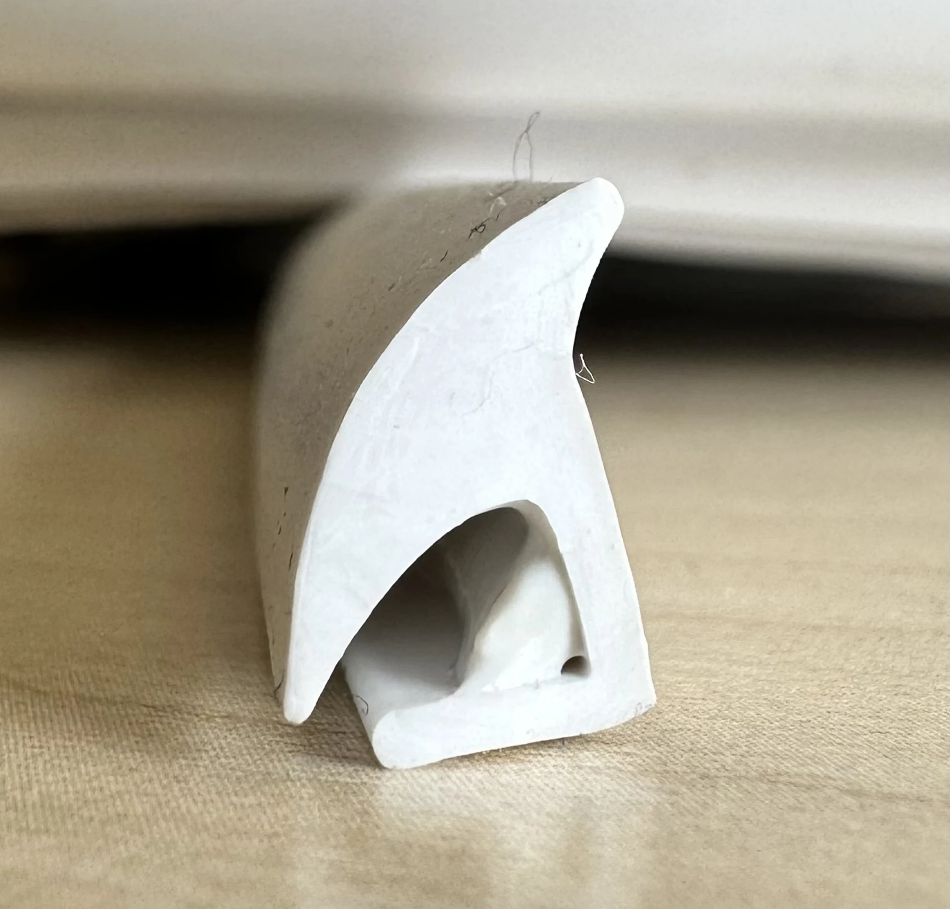 Unterlegprofil K 126 weiss - Preis pro Meter