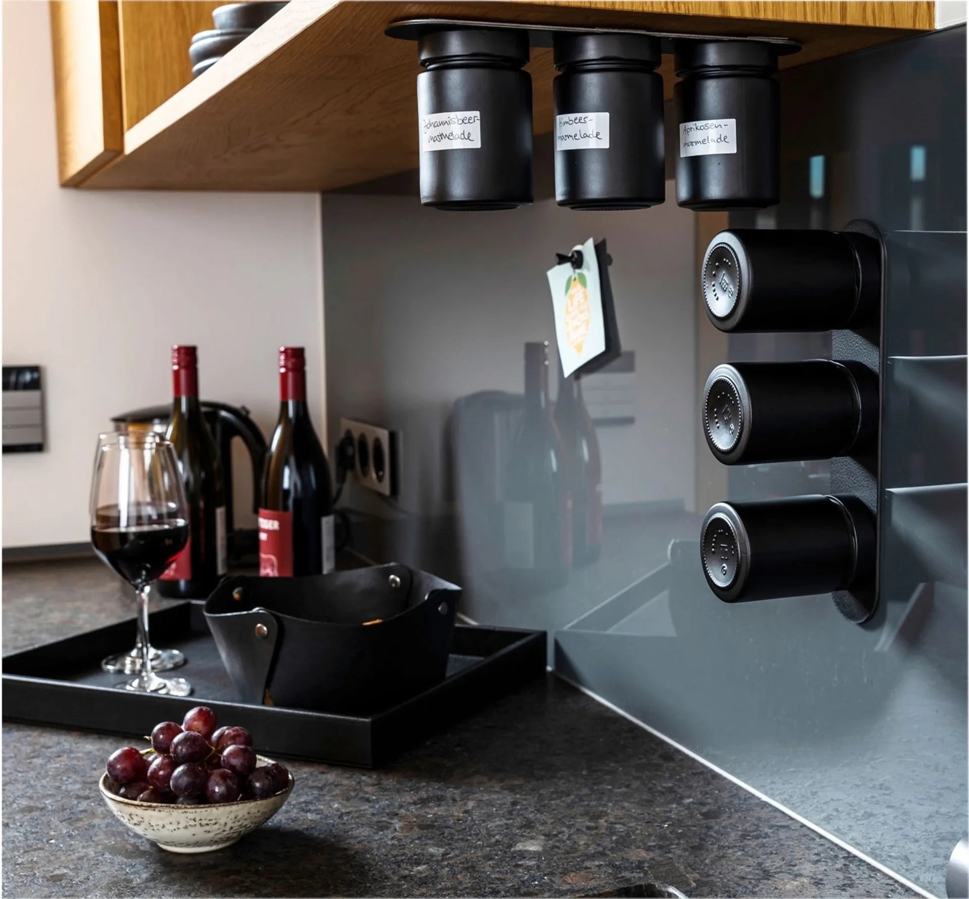 silwy® Feinkost-Magnetgläser 3er-Set All Black inkl. Metallleiste (192 ml)