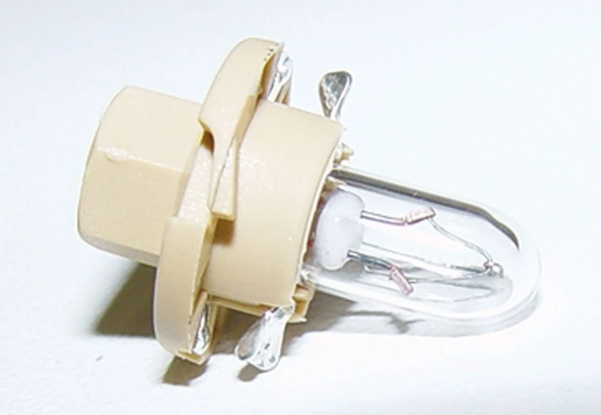 Osram lampe à culot en verre BX 8.4d 12V 1.5W