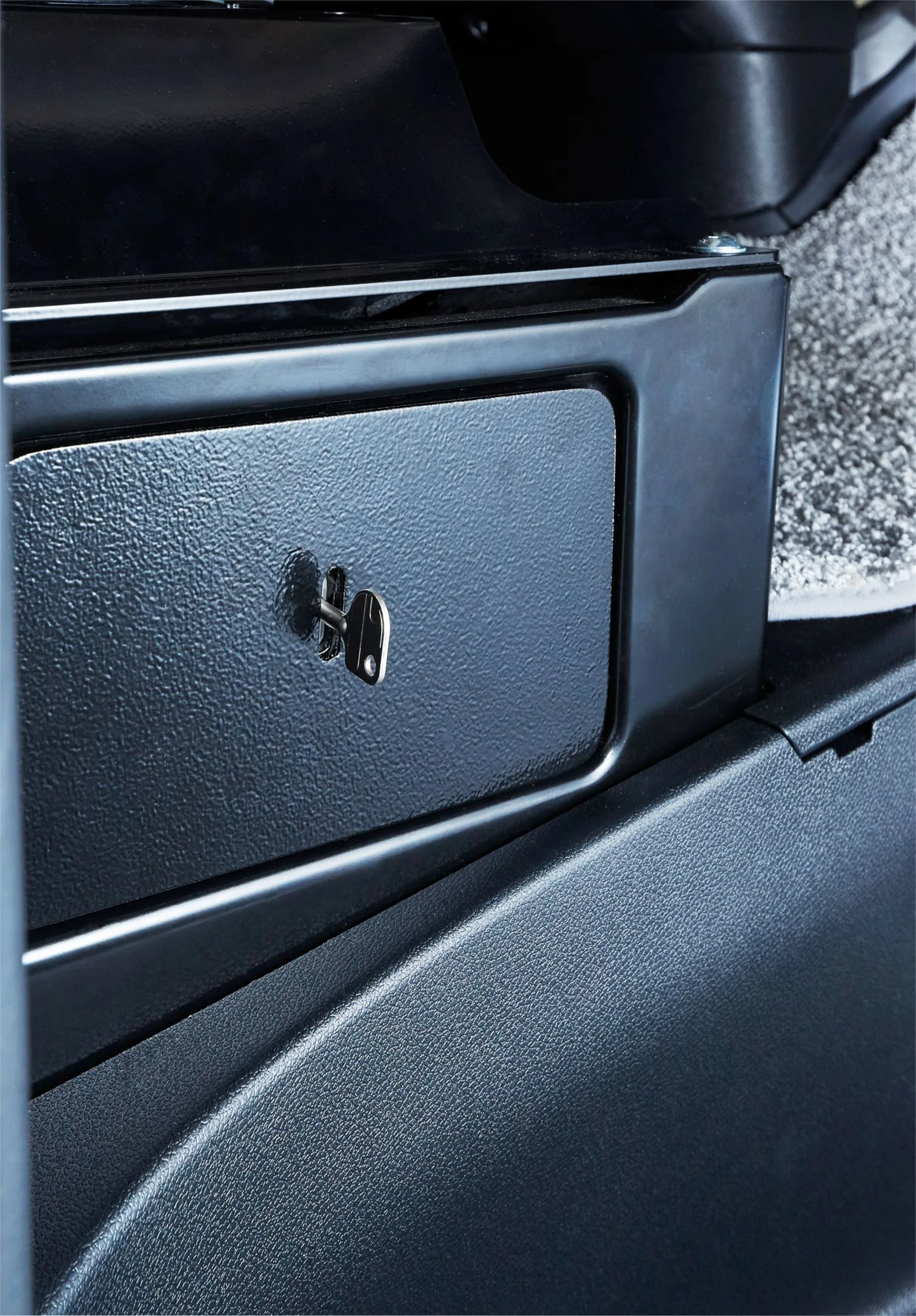 Mobil-Safe Sitzkonsolen-Safe / Wertfach mit Kasten für Mercedes Sprinter Mobil-Safe Sitzkonsolen-Safe / Wertfach mit Kasten für Mercedes Sprinter