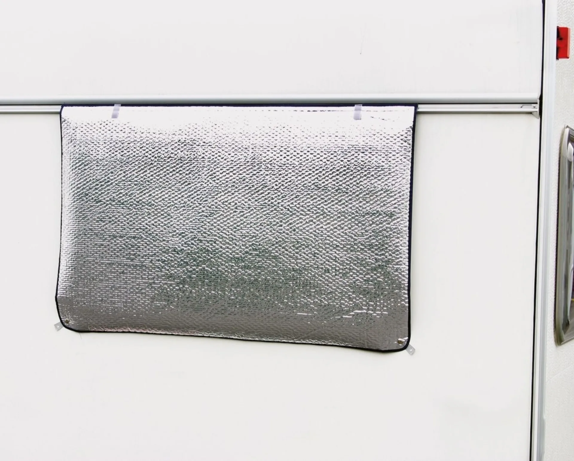 Hindermann Thermomatte für Wohnwagenfenster 140 x 74 cm