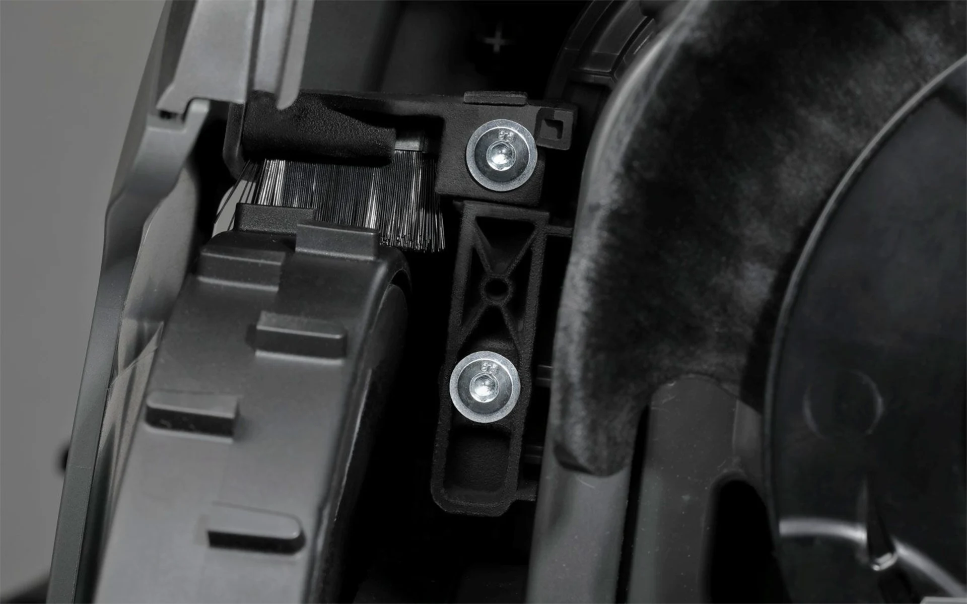 Brosses de roue Gardena pour tondeuse à gazon sans fil smart SILEN