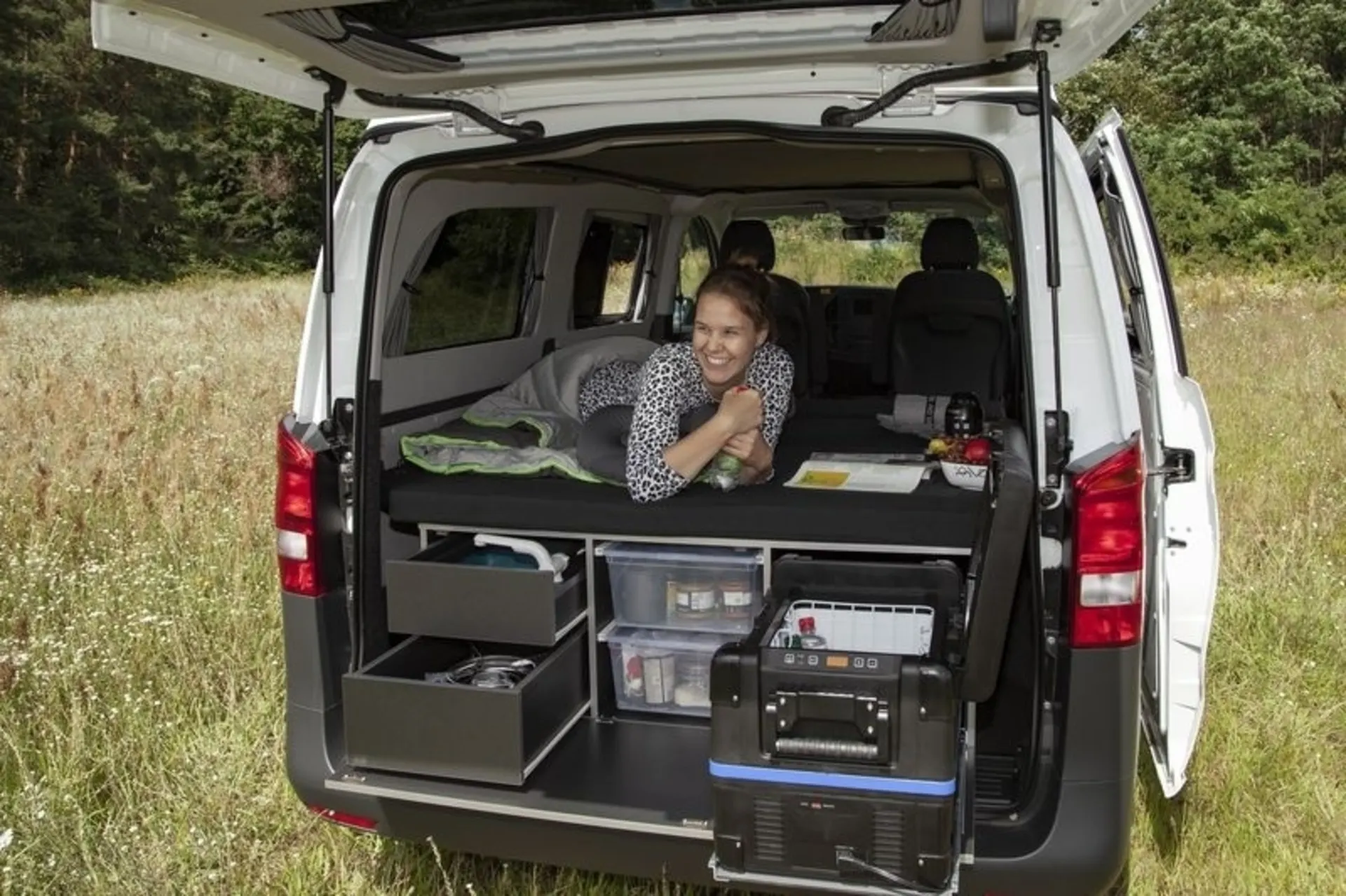 Reimo CampingBox für VW T6.1/T6/T5 und Mercedes Benz Vito mit Weekender Sitzbank