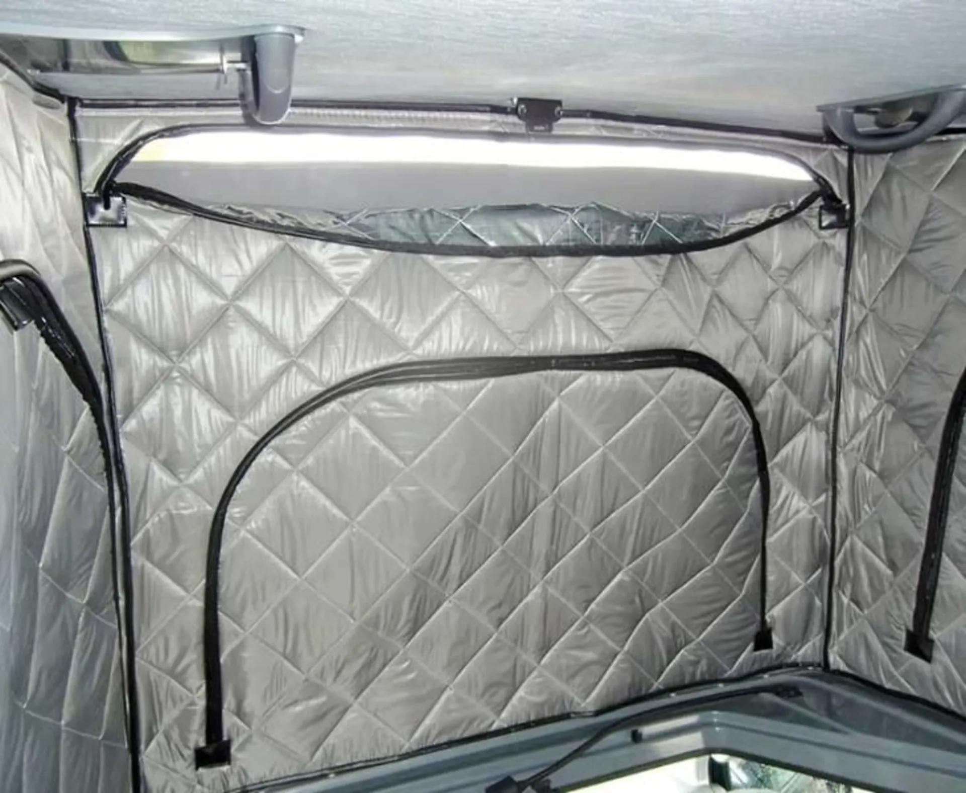 Thermomatten für VW T5/6 mit kurzem Radstand und Zeltbalg-Isolation für California ab 03 und California Beach ab 6/10