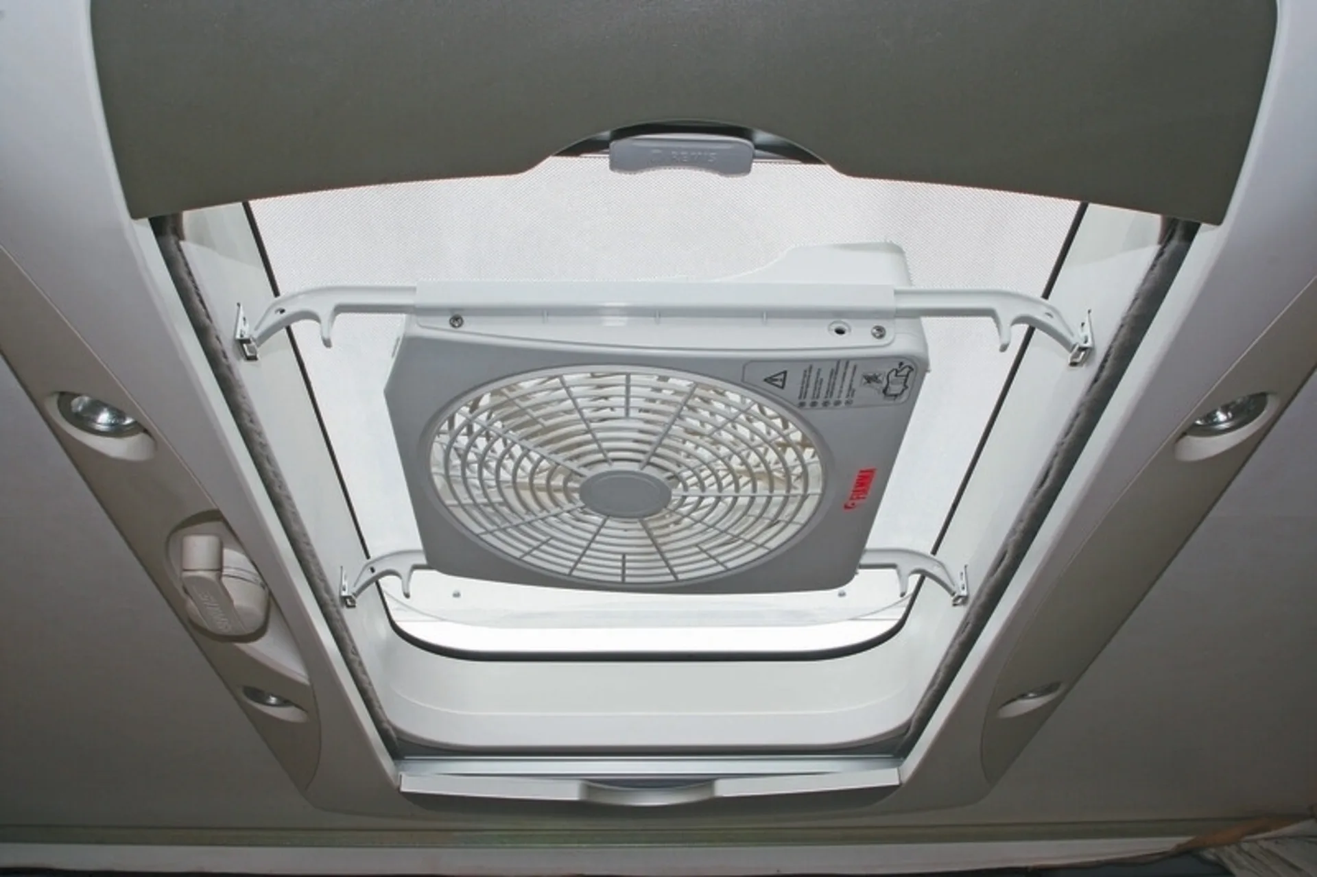 Fiamma Turbo Kit ventilateur 12 V pour lanterneaux de 40 x 40 - 50 x 70 cm