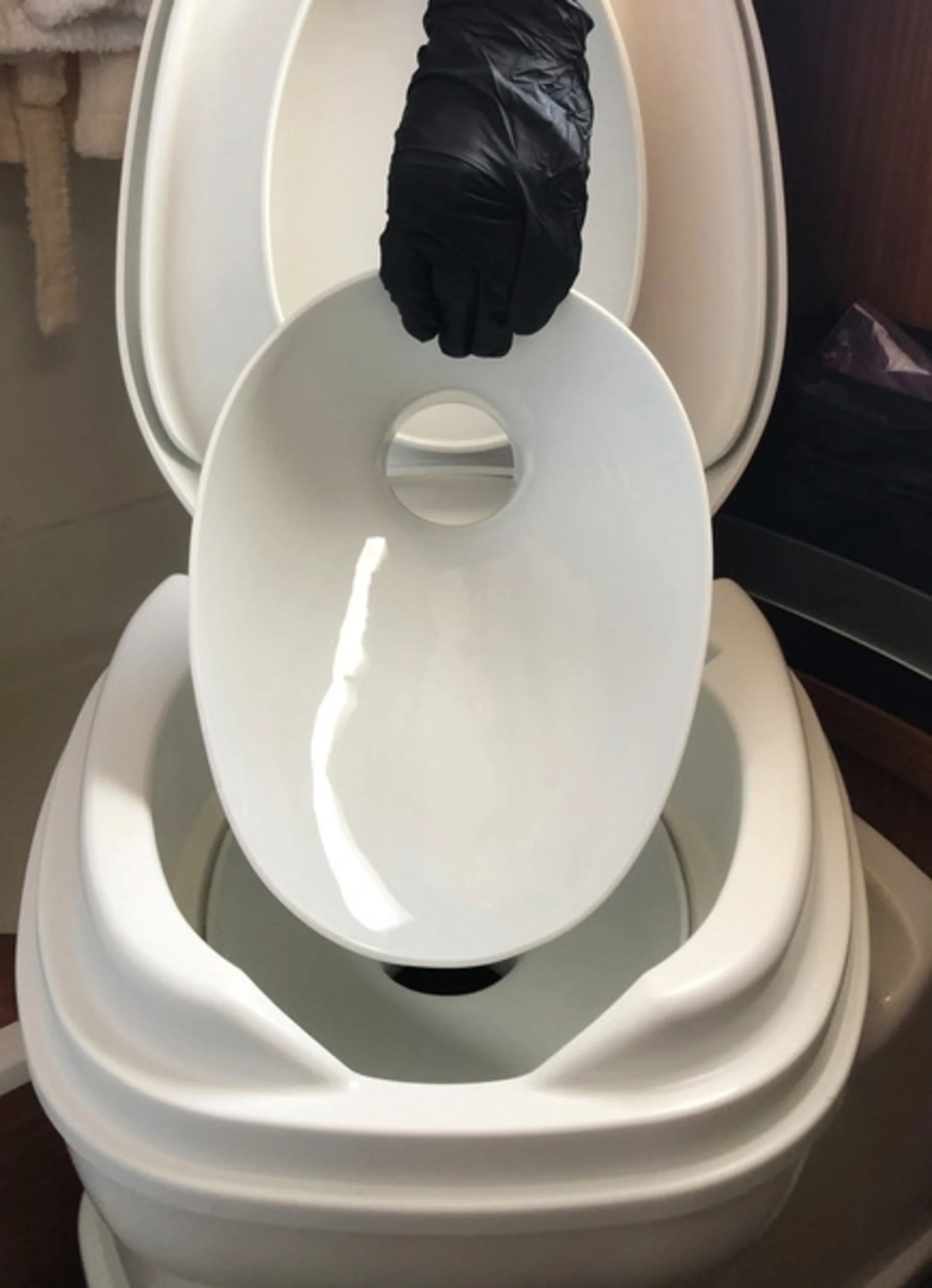 Insert en porcelaine TWUSCH pour toilettes Thetford C400 Insert en porcelaine TWUSCH pour toilettes Thetford C400