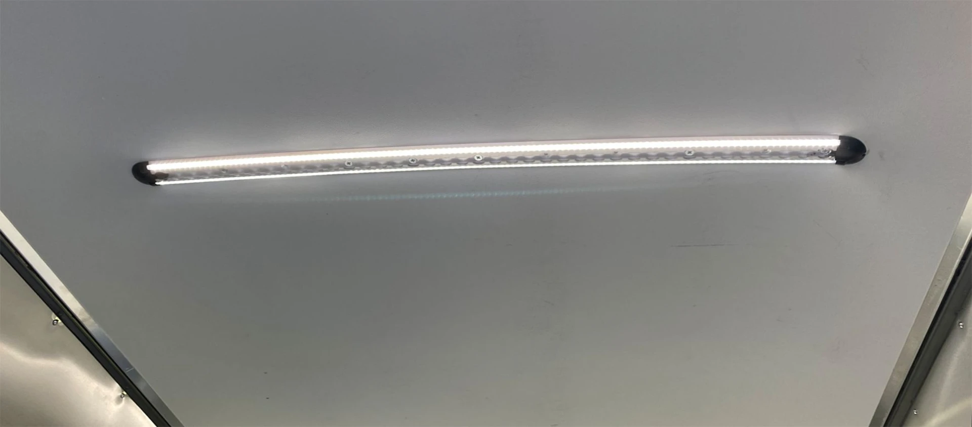 Airline Zurrschiene mit LED Beleuchtung