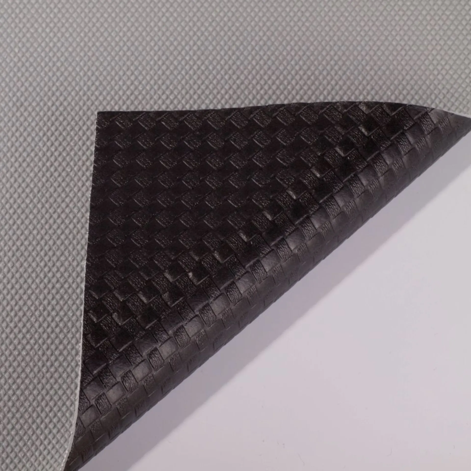 Tapis de coffre et anti-salissures 100 x 120 cm