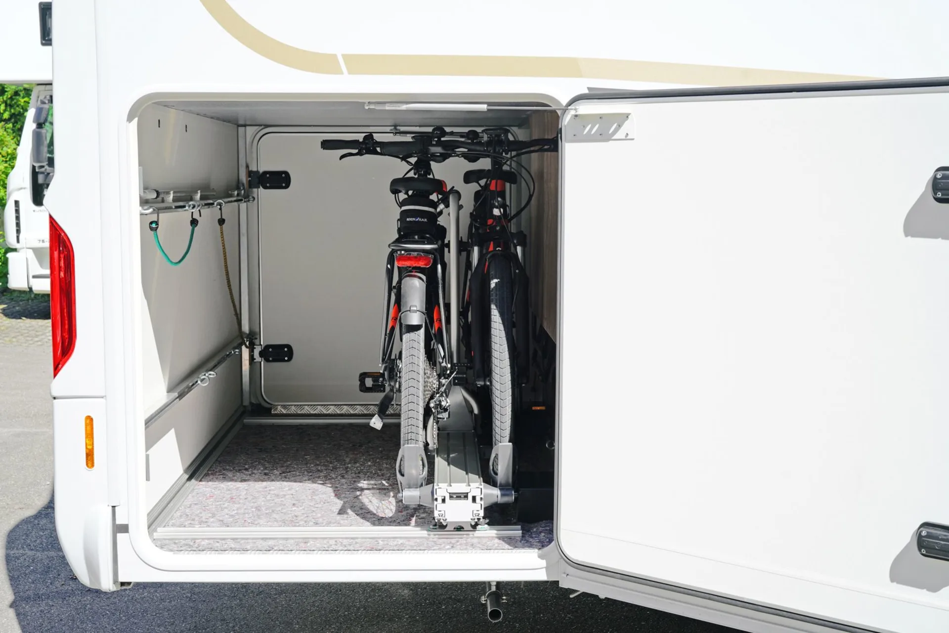 Weih-tec Slide Move HG-250 Fahrradträger für Heckgarage 2 Fahrräder