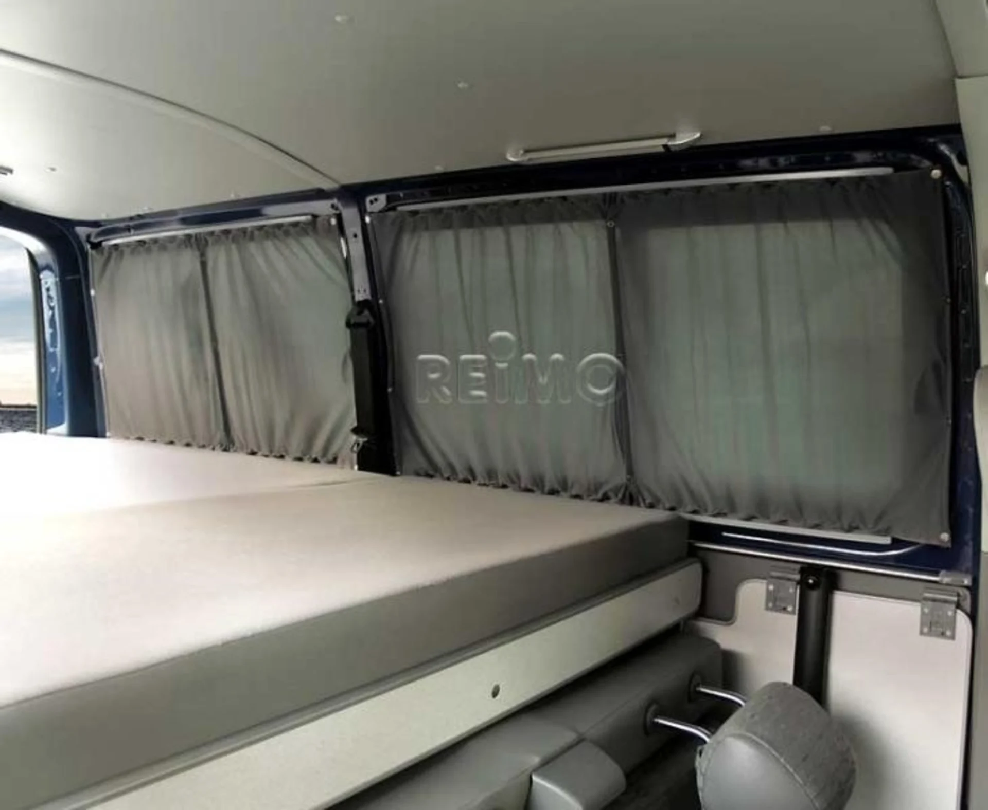 Kit de rideaux pour VW T5/T6 combi court à partir de 2003 - opaque