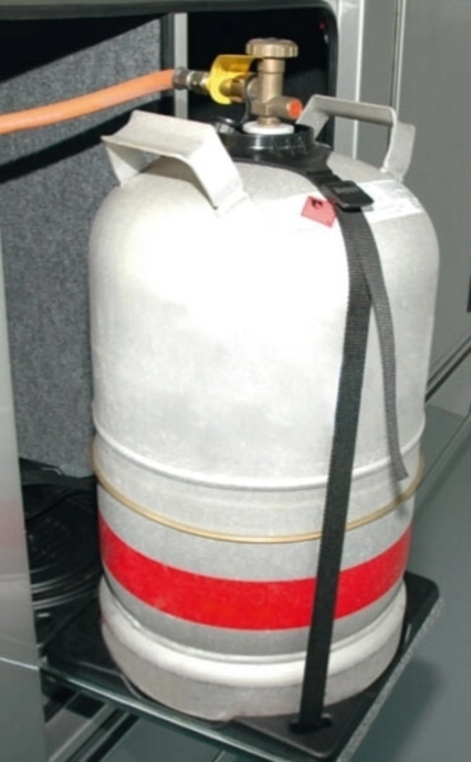 Support pour bouteille de gaz en plastique