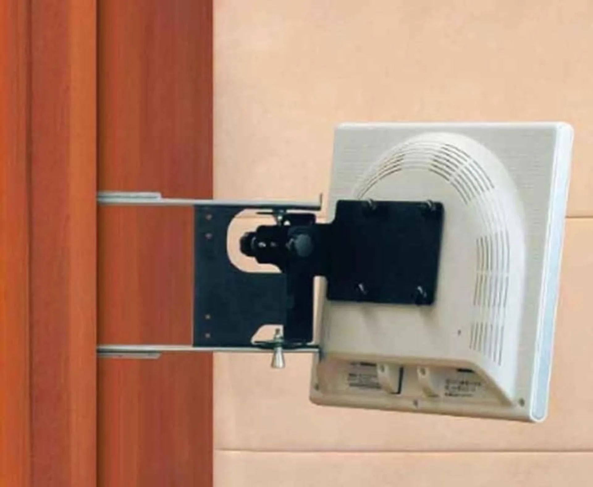 TV-Halter mit seitlichem Auszug für rechtsseitige Montage bis 10kg