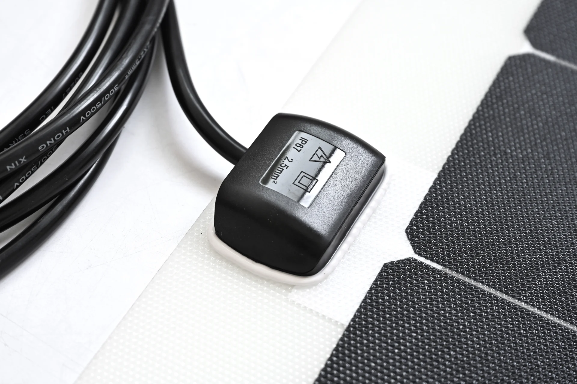 Outmove Flexibles 135W Solarpanel SunPower - High Efficiency