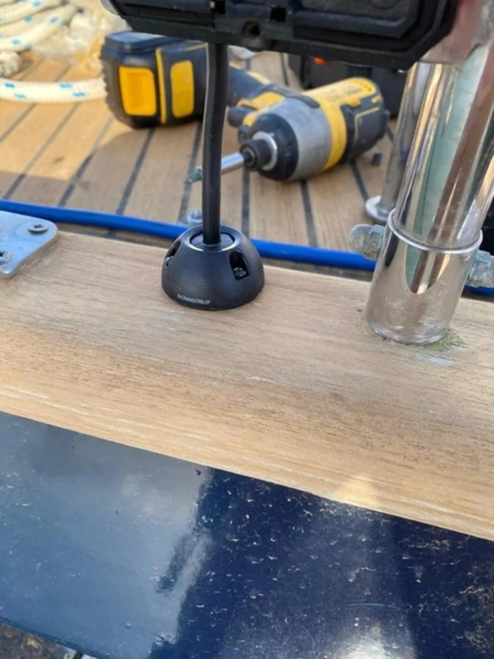 Scanstrut Dachdurchführung Kunststoff 2-8 m - Horizontal - Schwarz