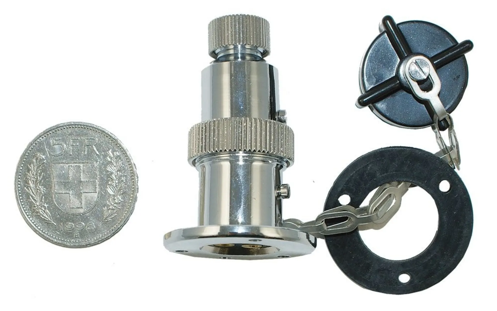 Hella Marine - Stecker und Steckdose 2-pol. Aufbau, mit Deckel+Gummi, verchromt