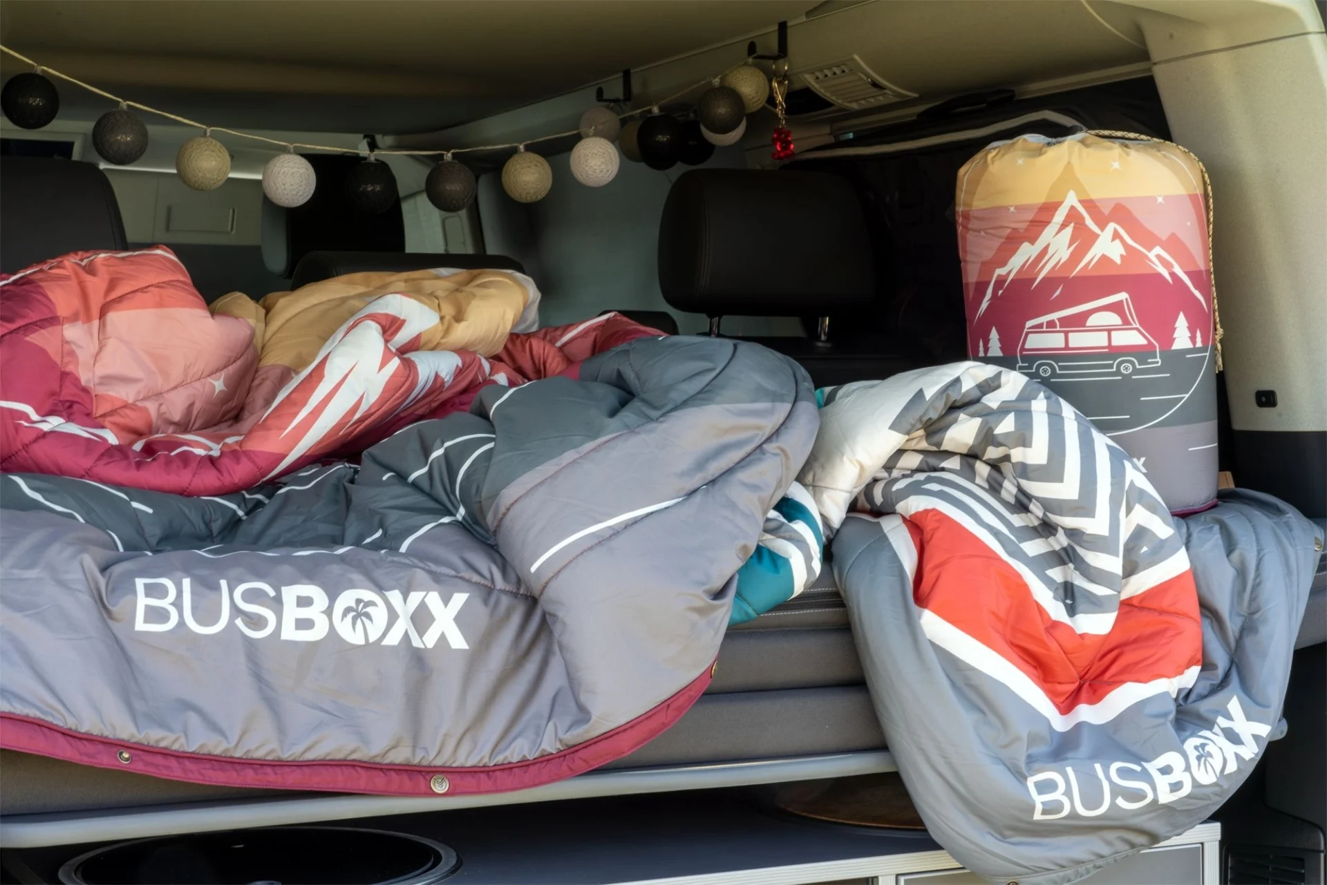 BusBoxx Voited CloudTouch 4 en 1 – Couverture de camping BusBoxx BusBoxx Voited CloudTouch 4 en 1 – Couverture de camping BusBoxx