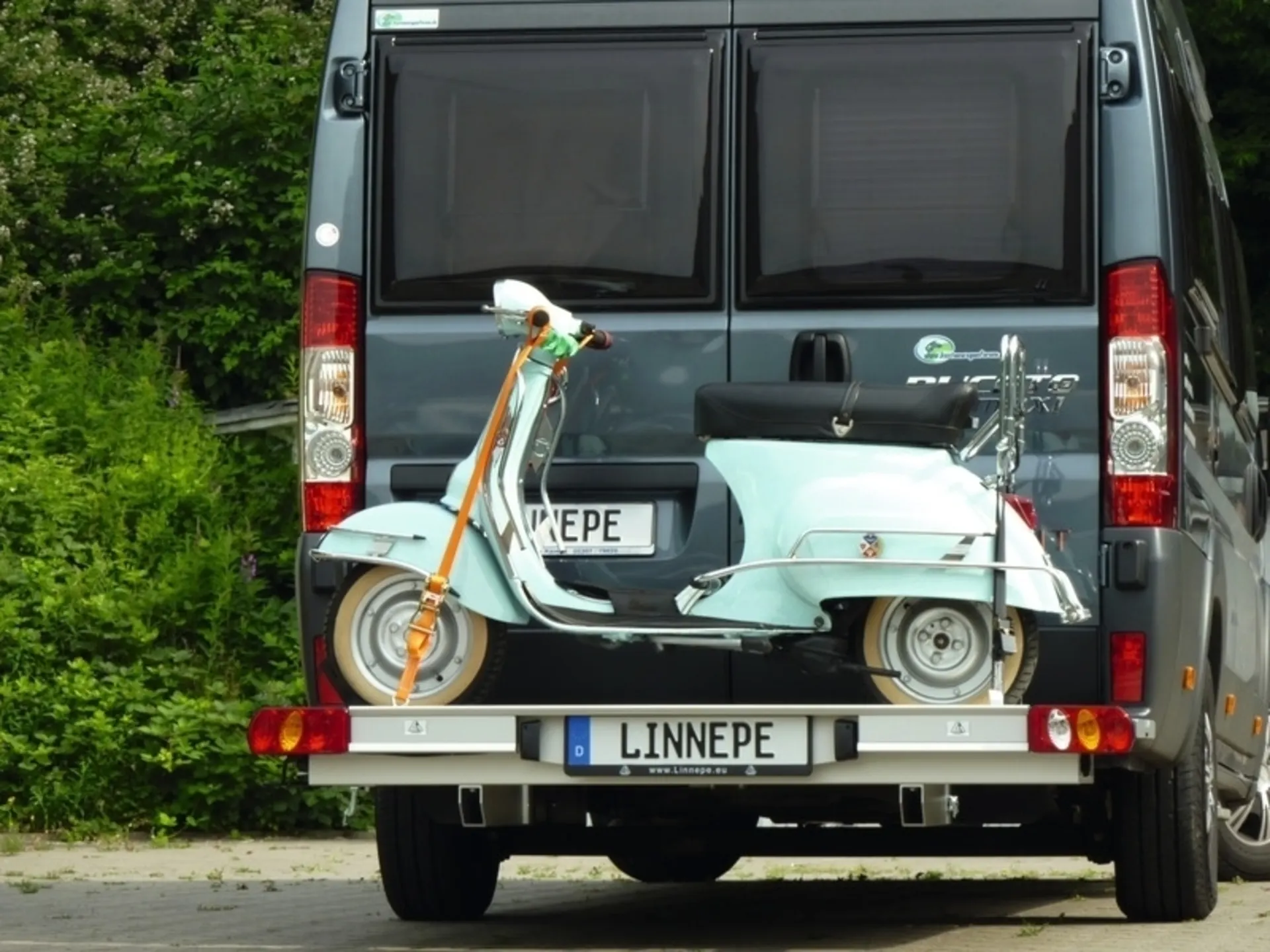Porte-moto pour Fiat Ducato, Peugeot Boxer et Citroën Jumper à partir de l'année de construction 2007 avec une longueur de 6 mètres Porte-moto pour Fiat Ducato, Peugeot Boxer et Citroën Jumper à partir de l'année de construction 2007 avec une longueur de 6 mètres