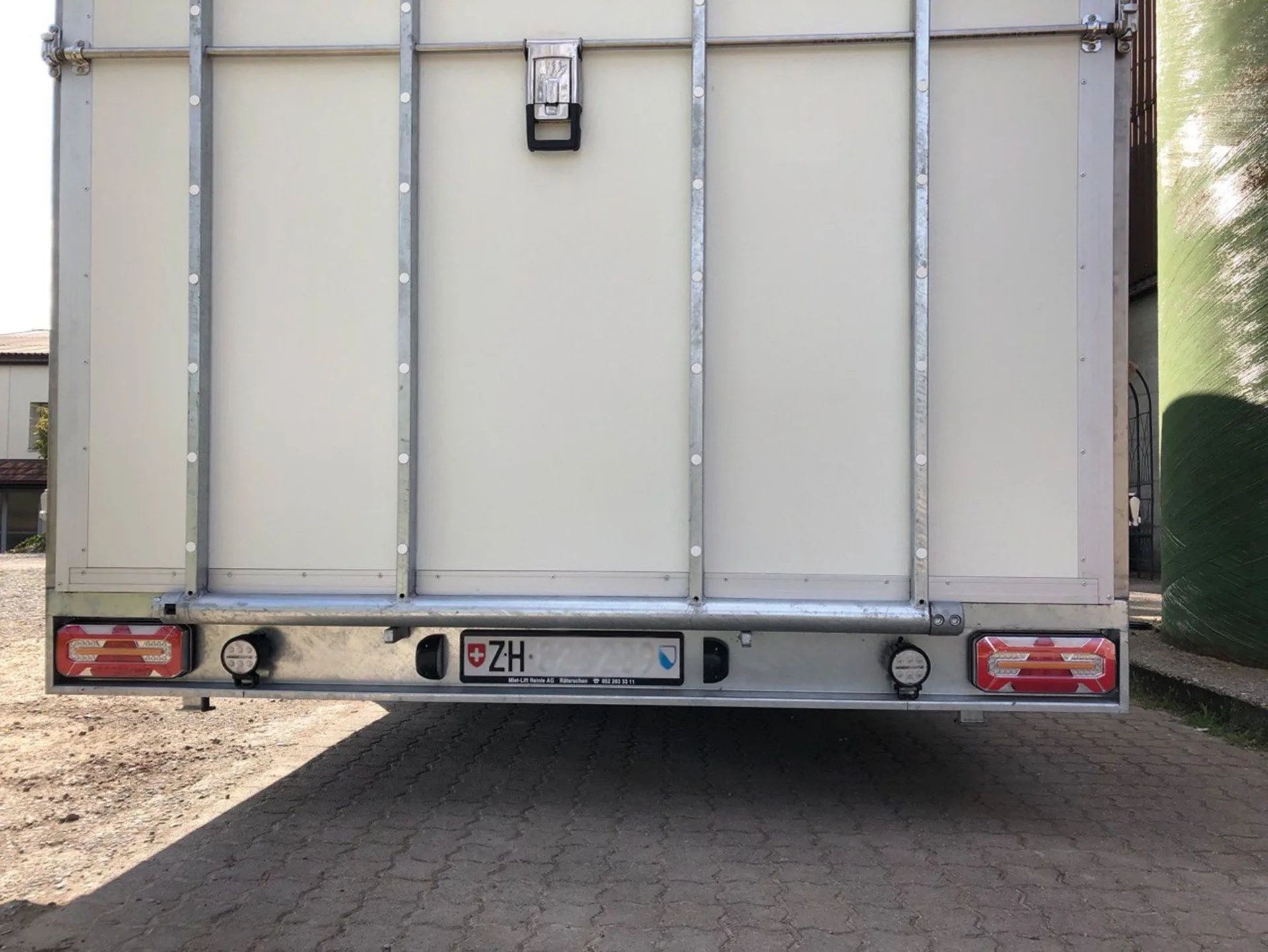 WAS - Schlussleuch. LED 12/24 V links 306 x 133 mm, links mit RFL und NSL, mit dynamischem Blinklicht WAS - Schlussleuch. LED 12/24 V links 306 x 133 mm, links mit RFL und NSL, mit dynamischem Blinklicht