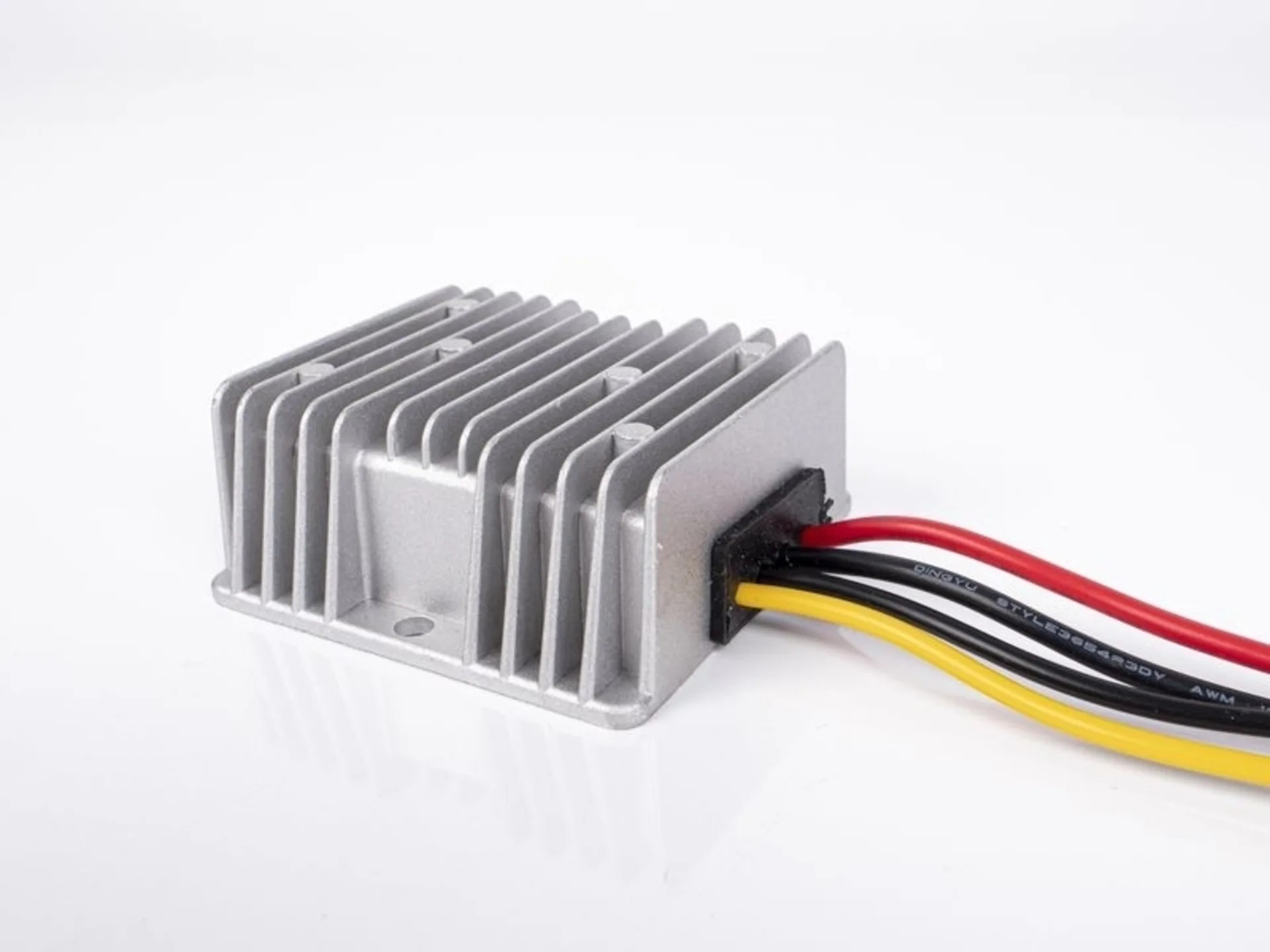 Carbest Spannungswandler von 12V auf 24V
