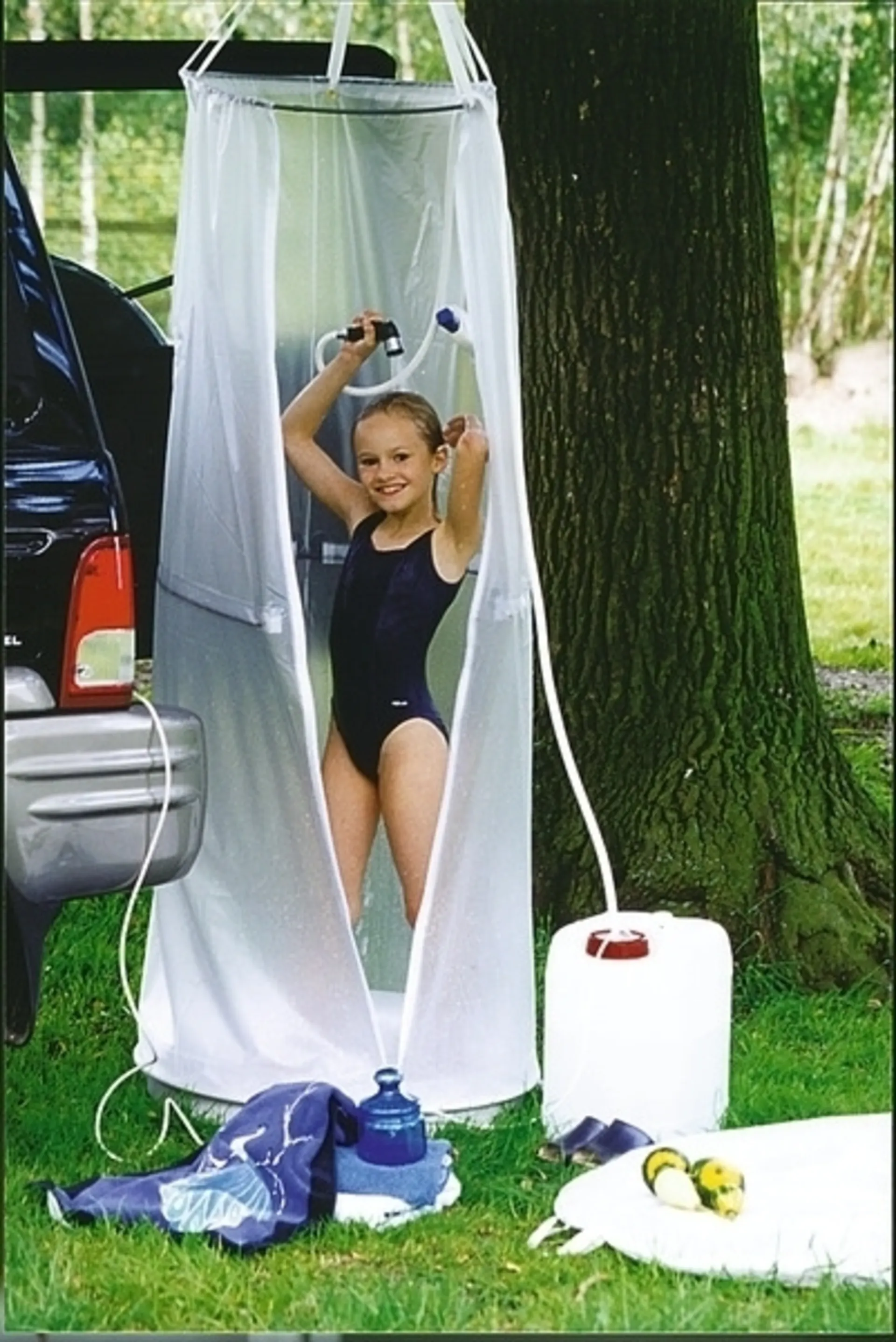 Douche de voyage ronde avec bac, diam. 70cm hauteur 180cm Douche de voyage ronde avec bac, diam. 70cm hauteur 180cm